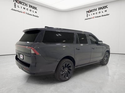 2027 Lincoln Navigator L Reserve