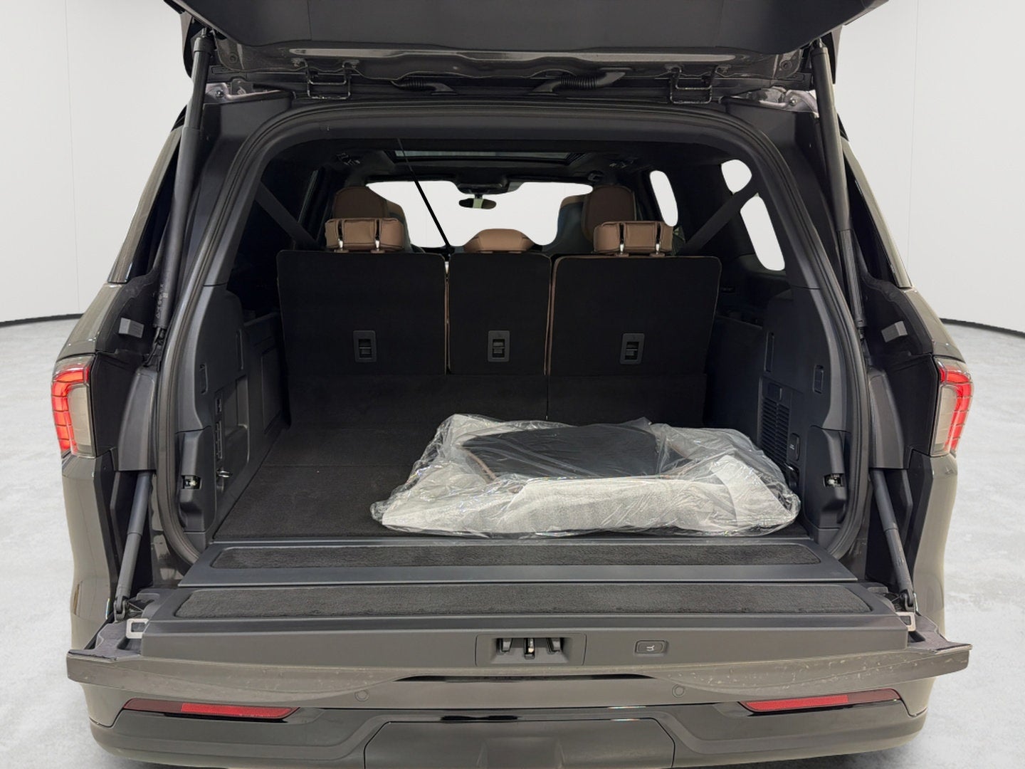 2027 Lincoln Navigator L Black Label