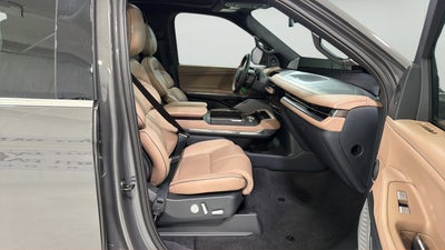 2027 Lincoln Navigator L Black Label