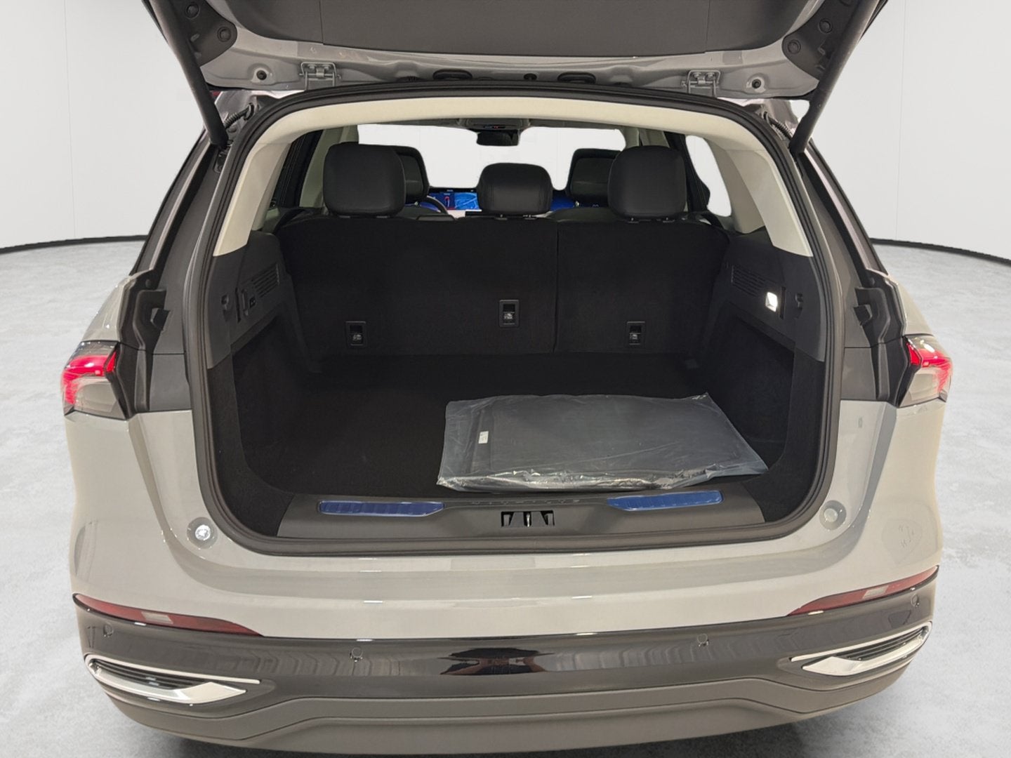 2026 Lincoln Nautilus Premiere Hybrid