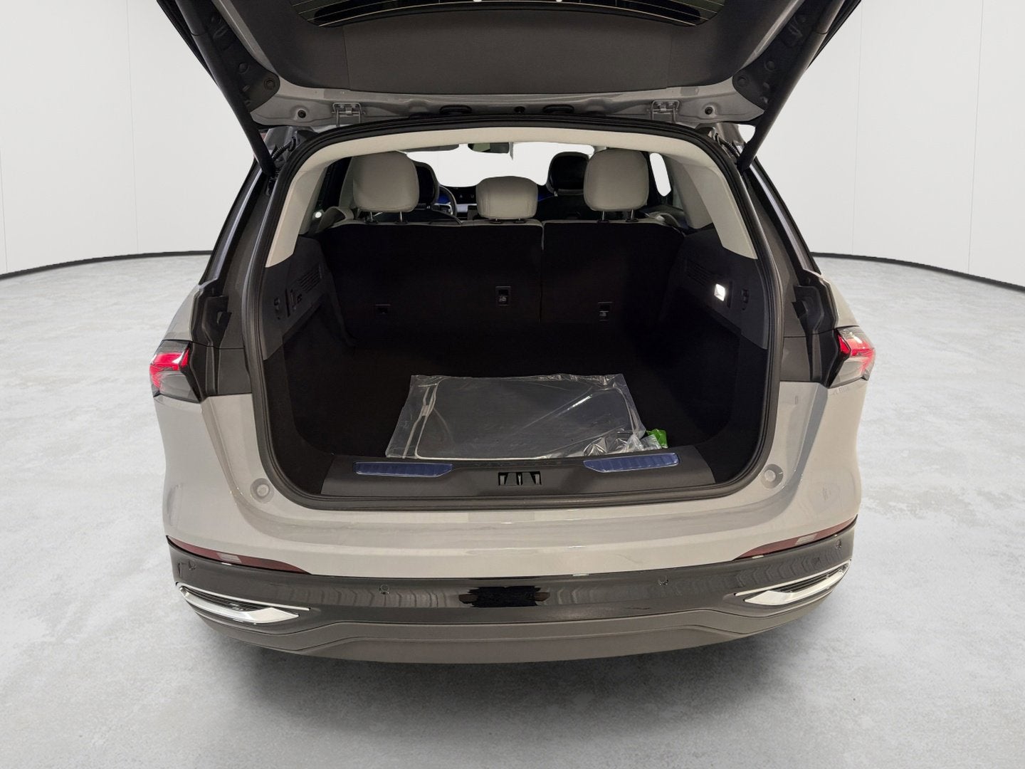 2026 Lincoln Nautilus Premiere Hybrid