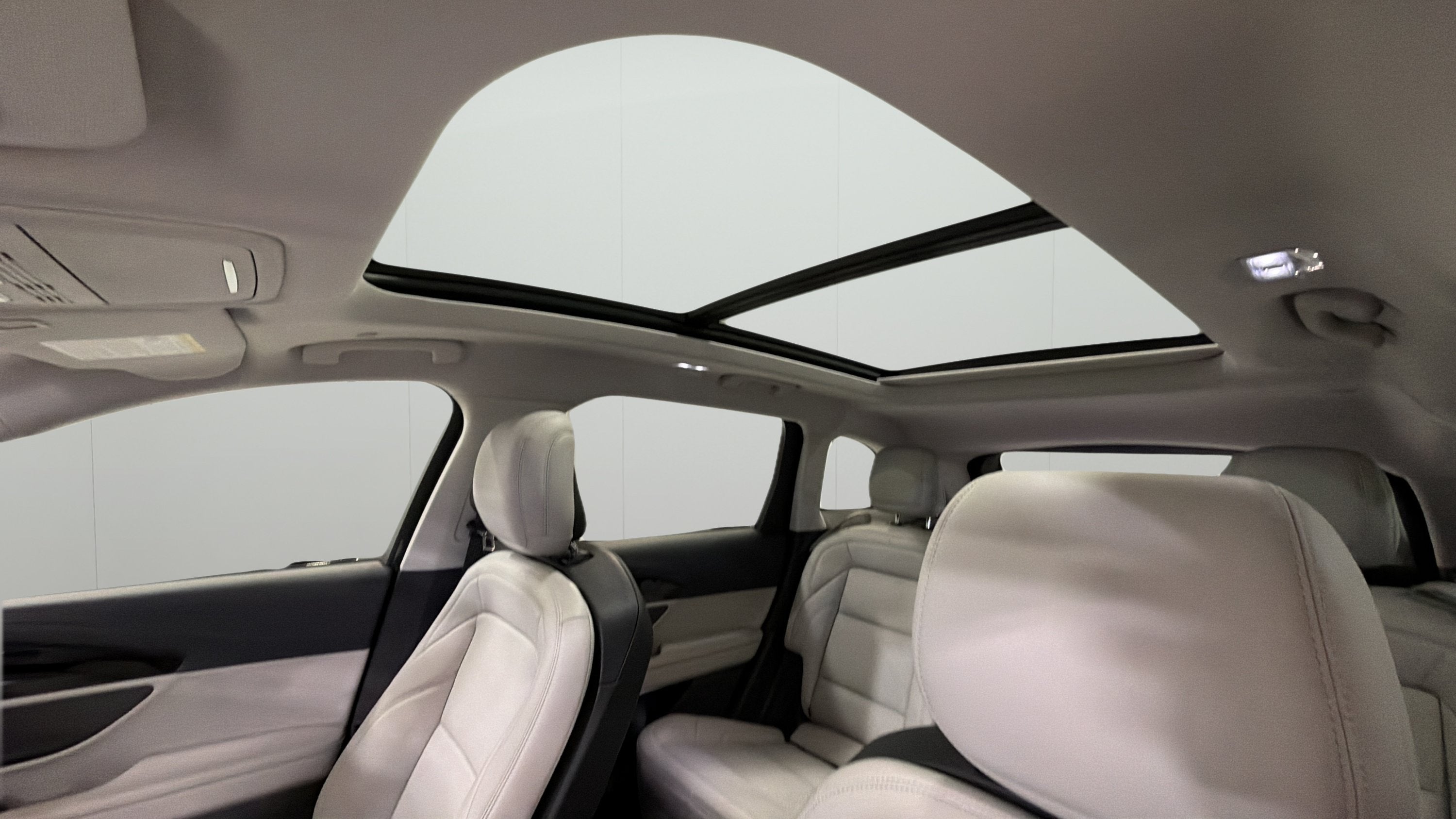 2026 Lincoln Nautilus Premiere Hybrid