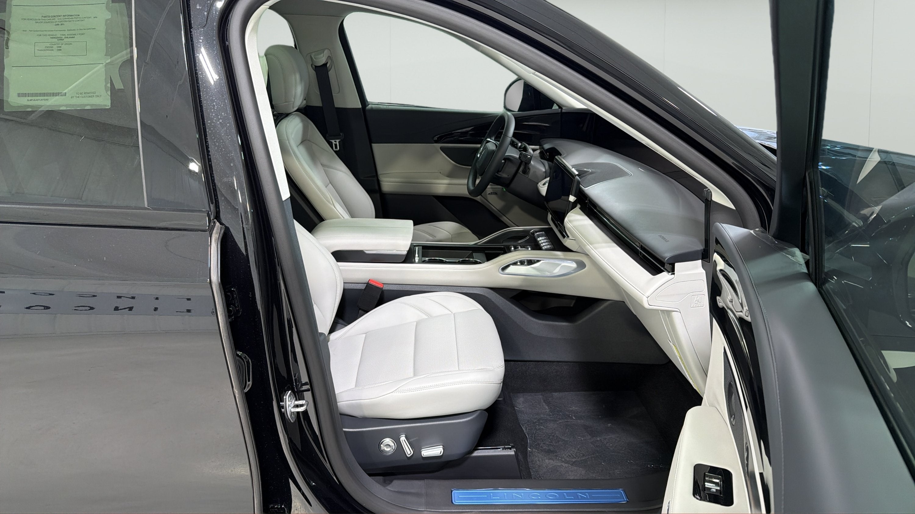 2026 Lincoln Nautilus Premiere Hybrid