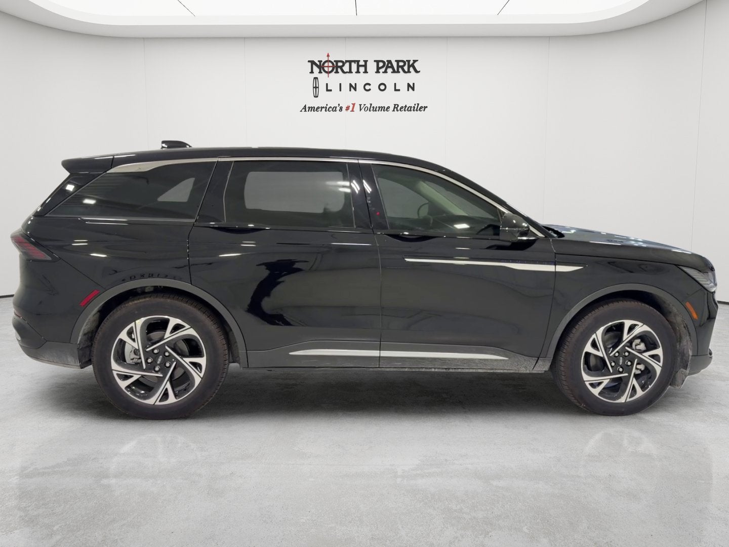 2026 Lincoln Nautilus Premiere Hybrid