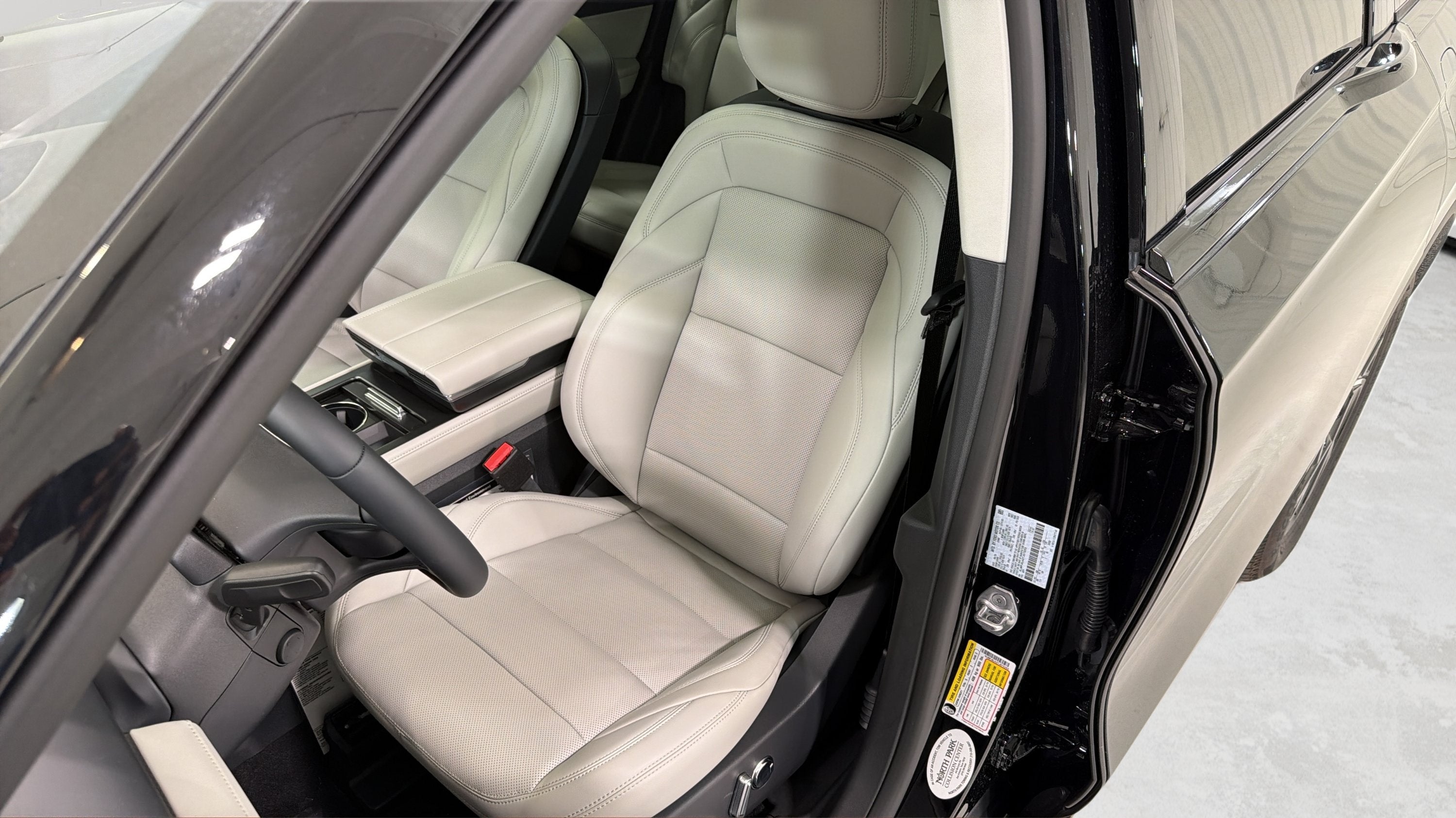 2026 Lincoln Nautilus Premiere Hybrid