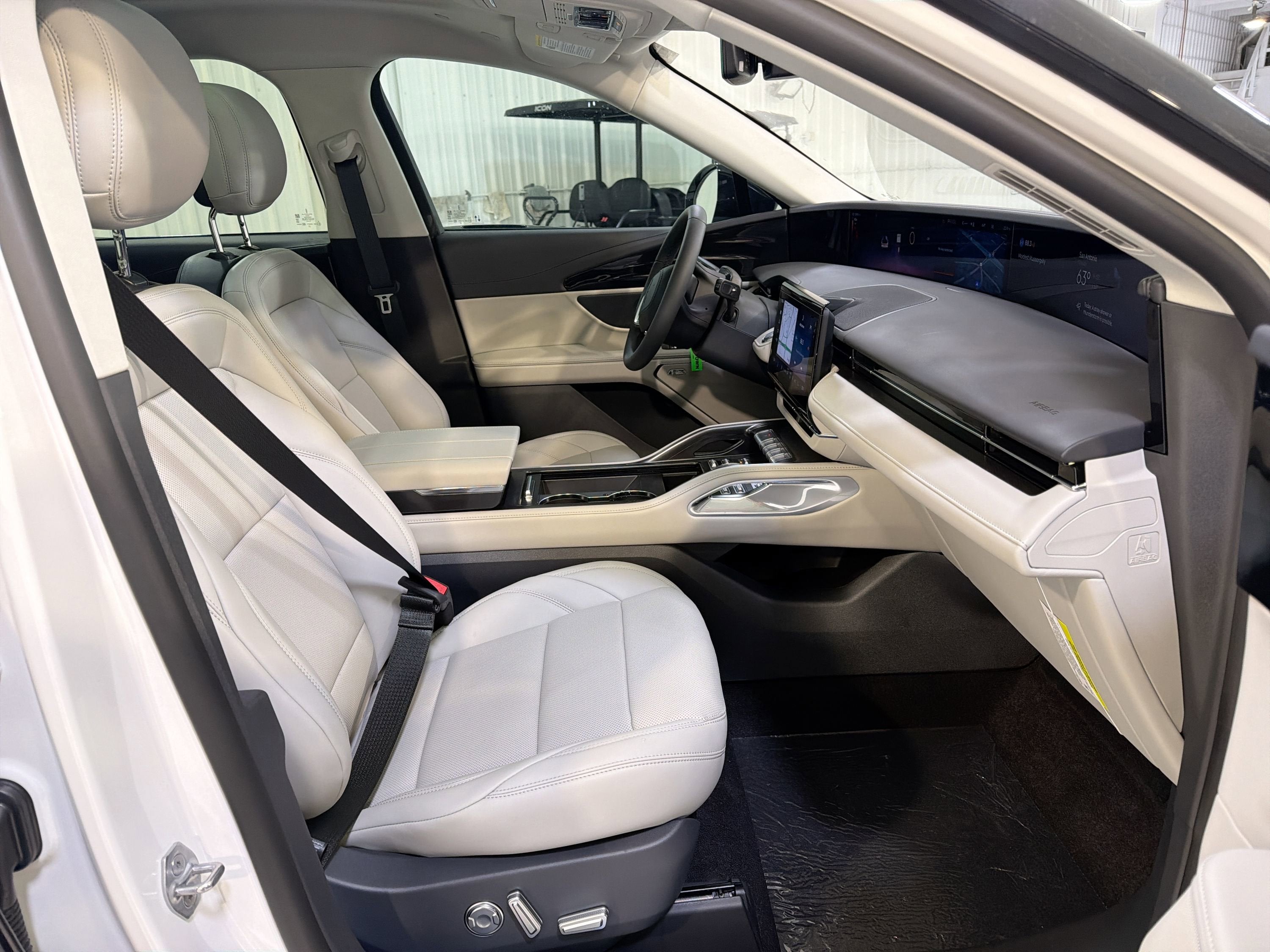 2026 Lincoln Nautilus Premiere Hybrid