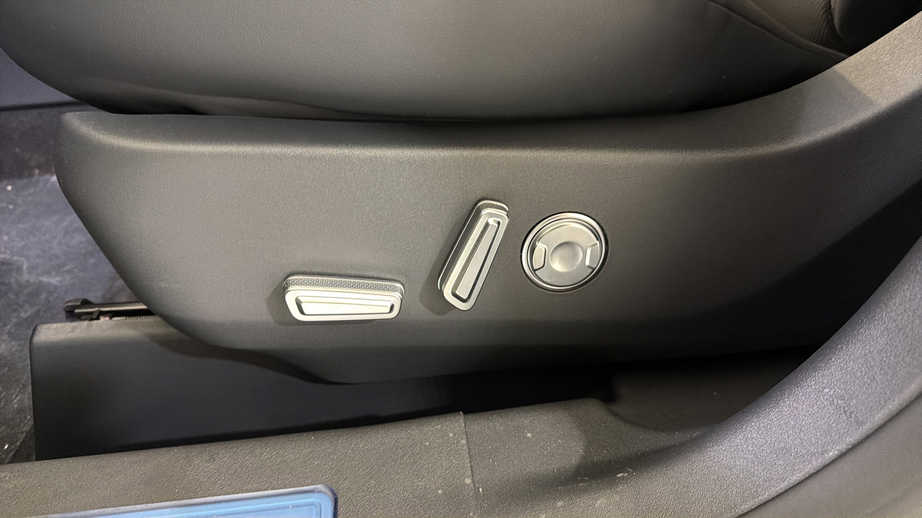 2026 Lincoln Nautilus Premiere Hybrid