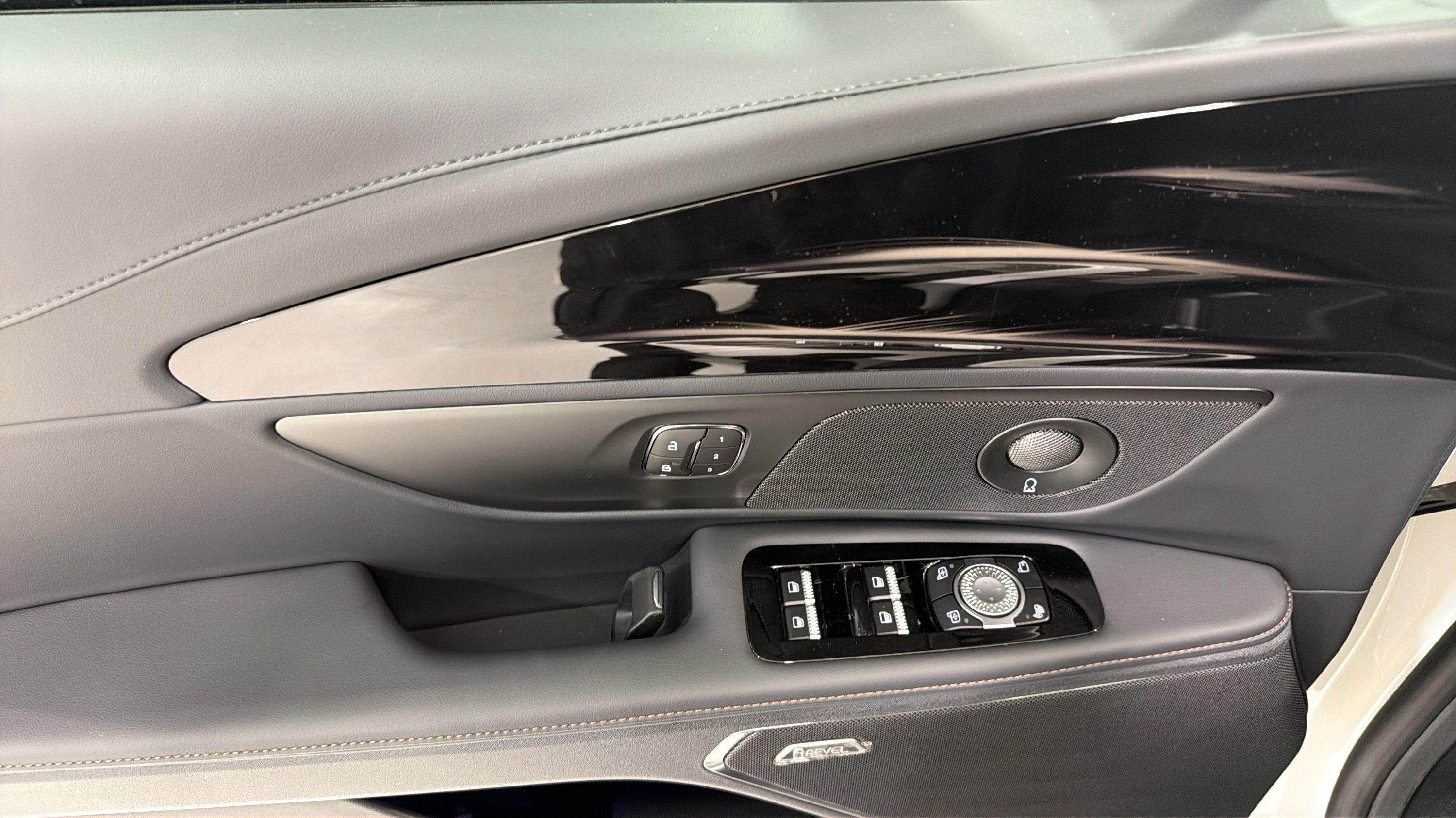2026 Lincoln Nautilus Premiere Hybrid