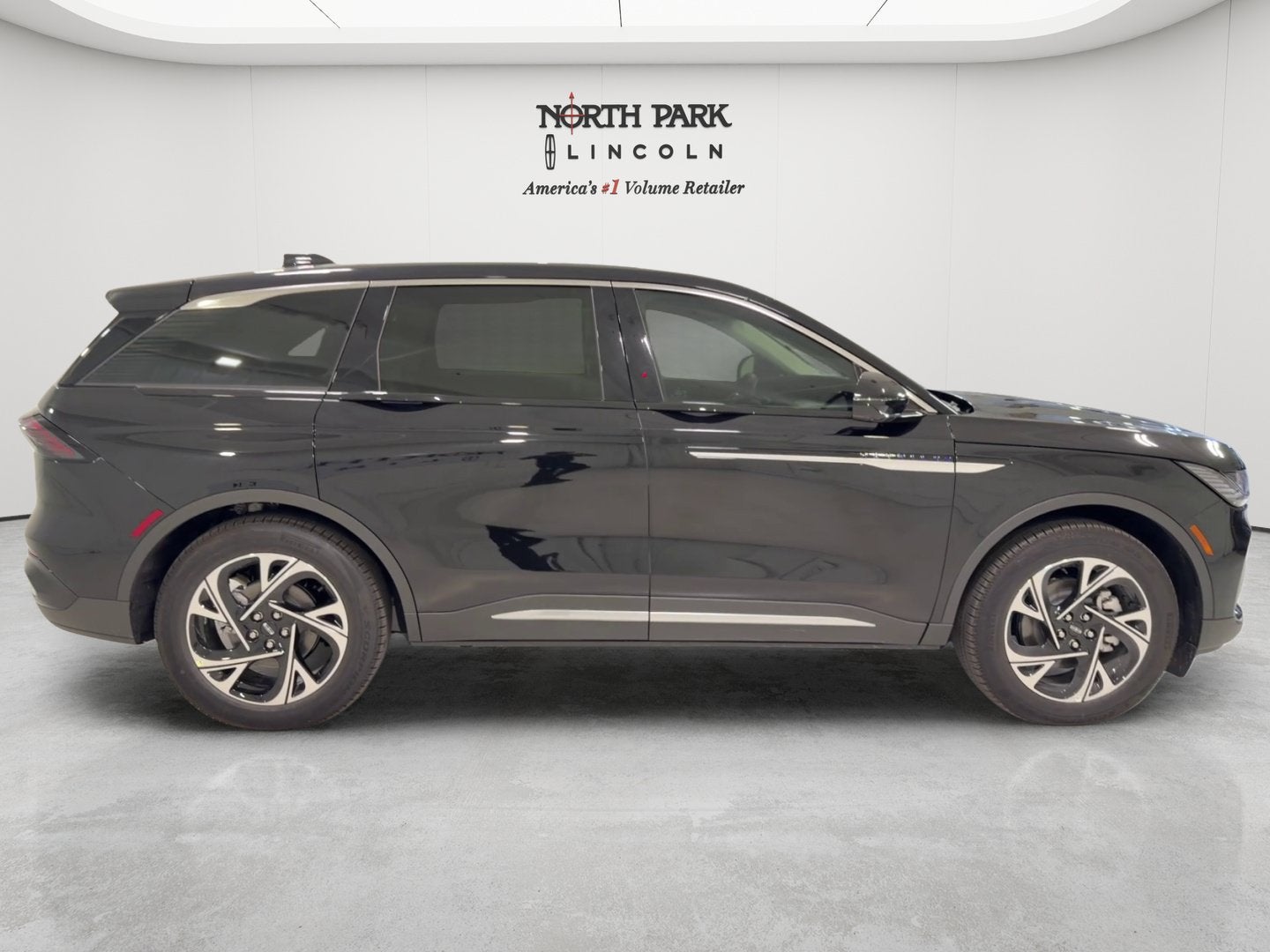 2026 Lincoln Nautilus Premiere Hybrid