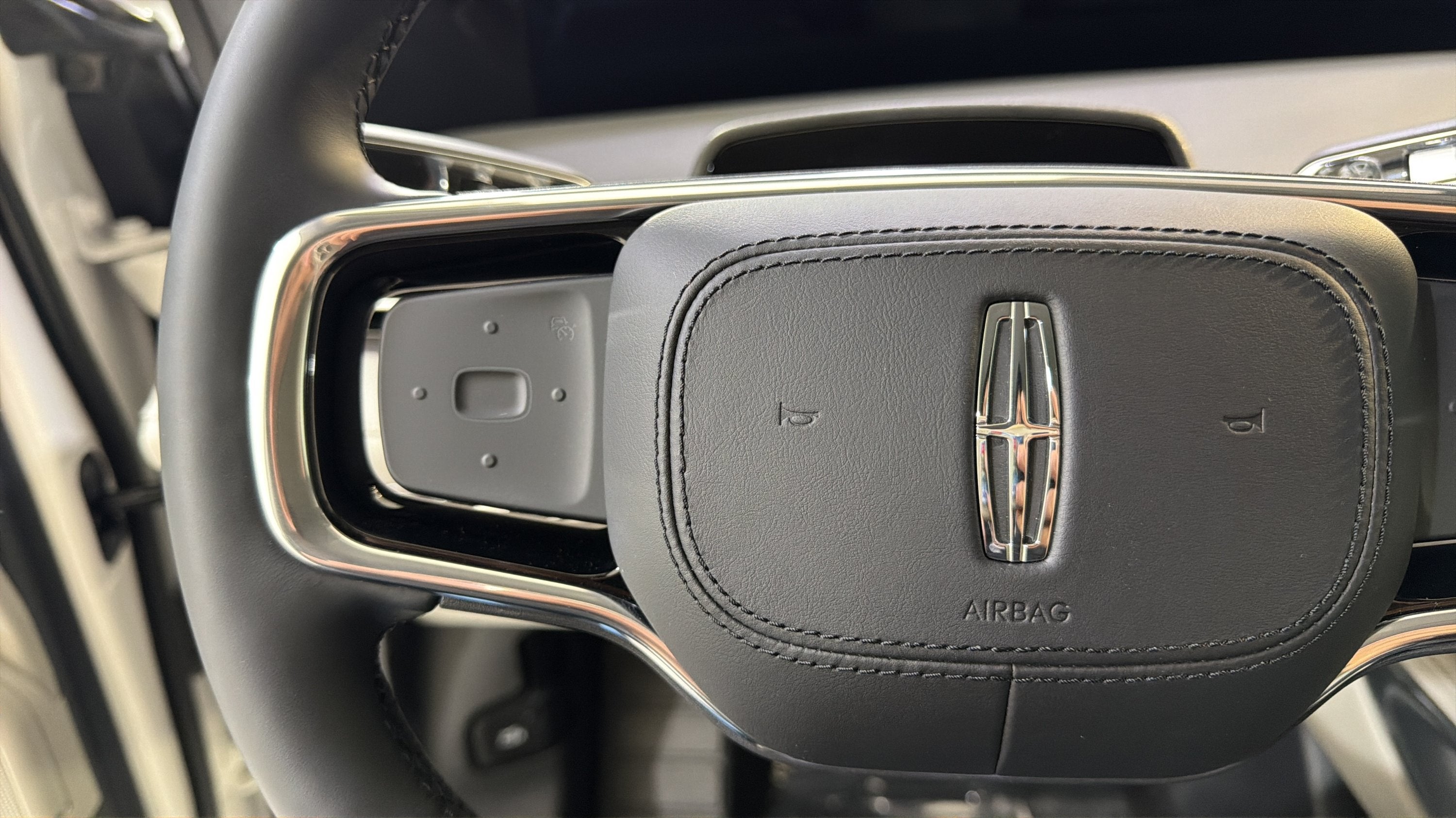 2026 Lincoln Nautilus Premiere Hybrid