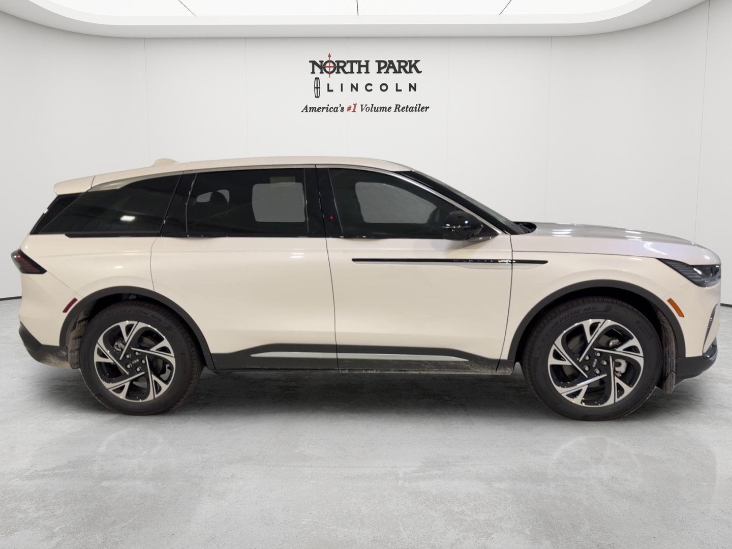 2026 Lincoln Nautilus Premiere Hybrid