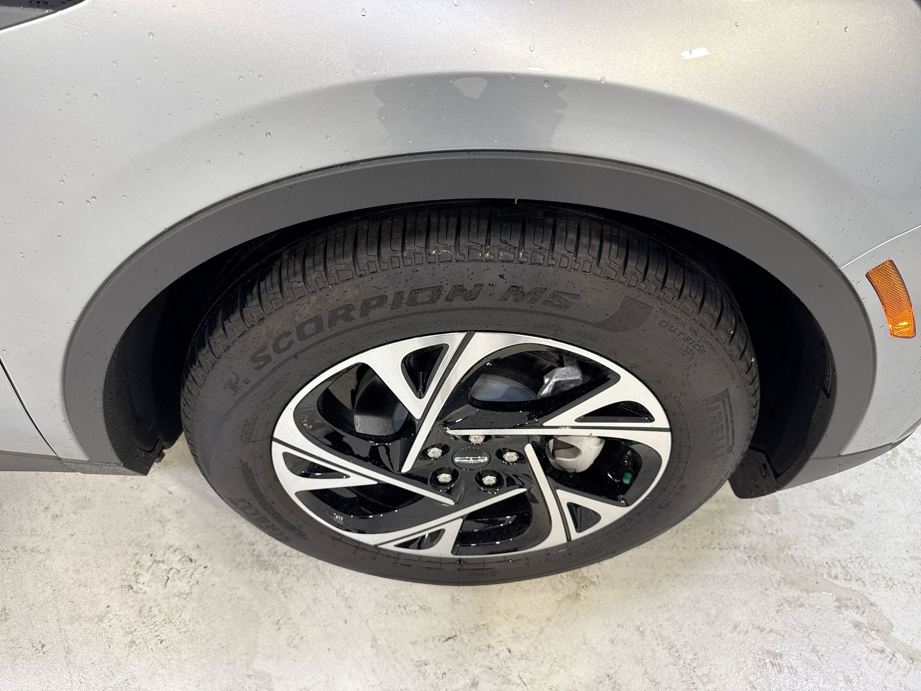 2026 Lincoln Nautilus Premiere Hybrid