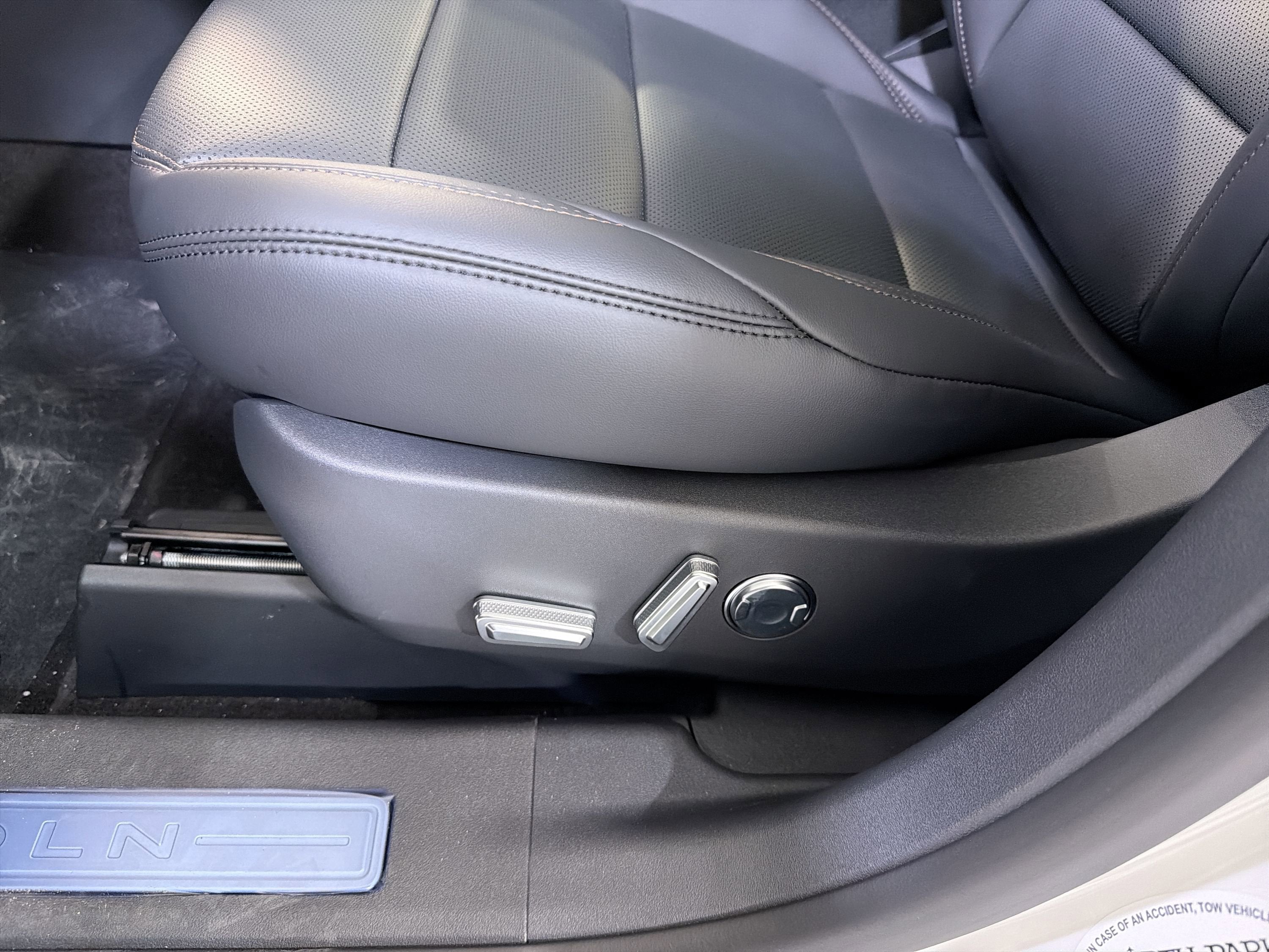 2026 Lincoln Nautilus Premiere Hybrid