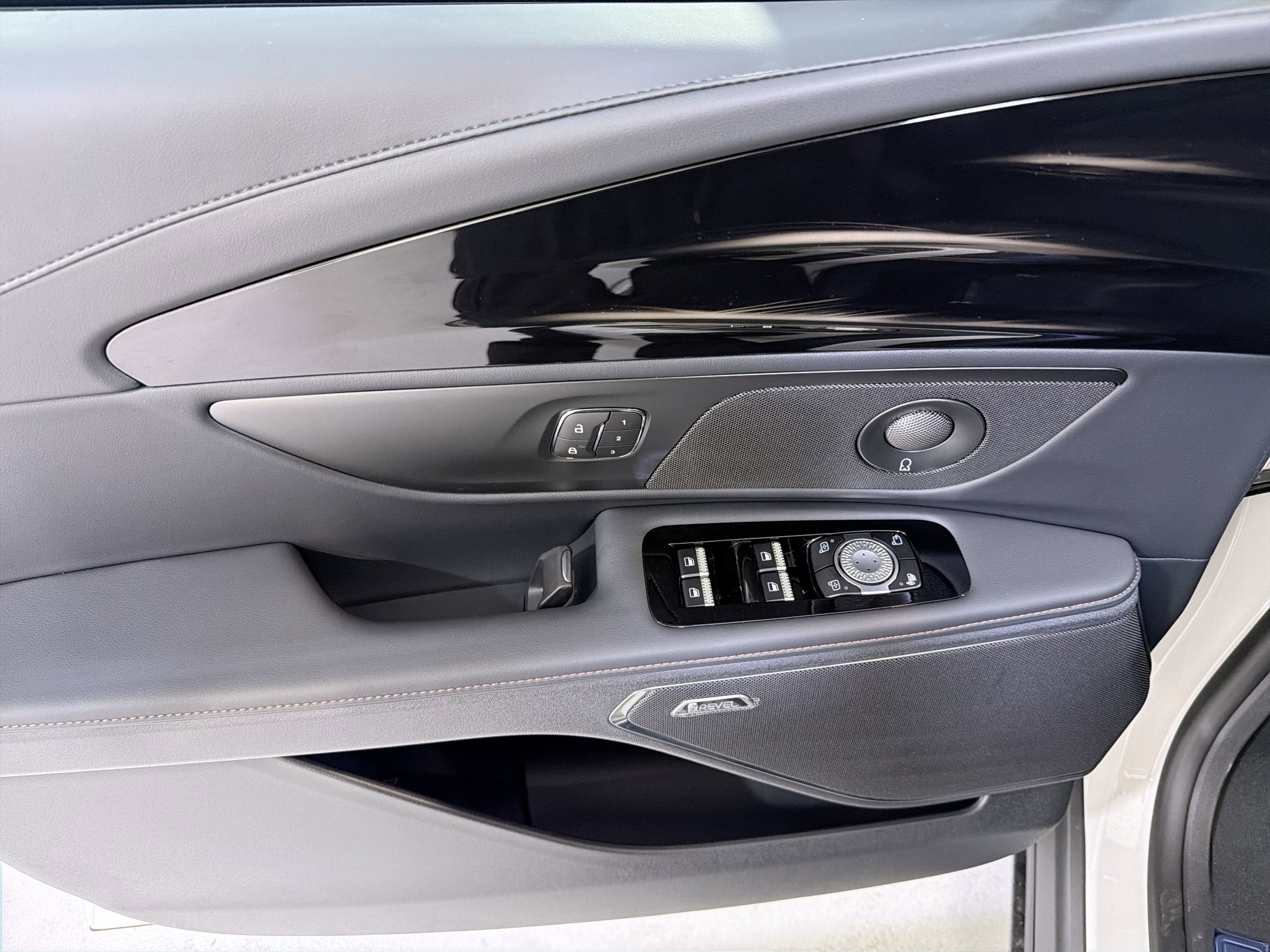 2026 Lincoln Nautilus Premiere Hybrid