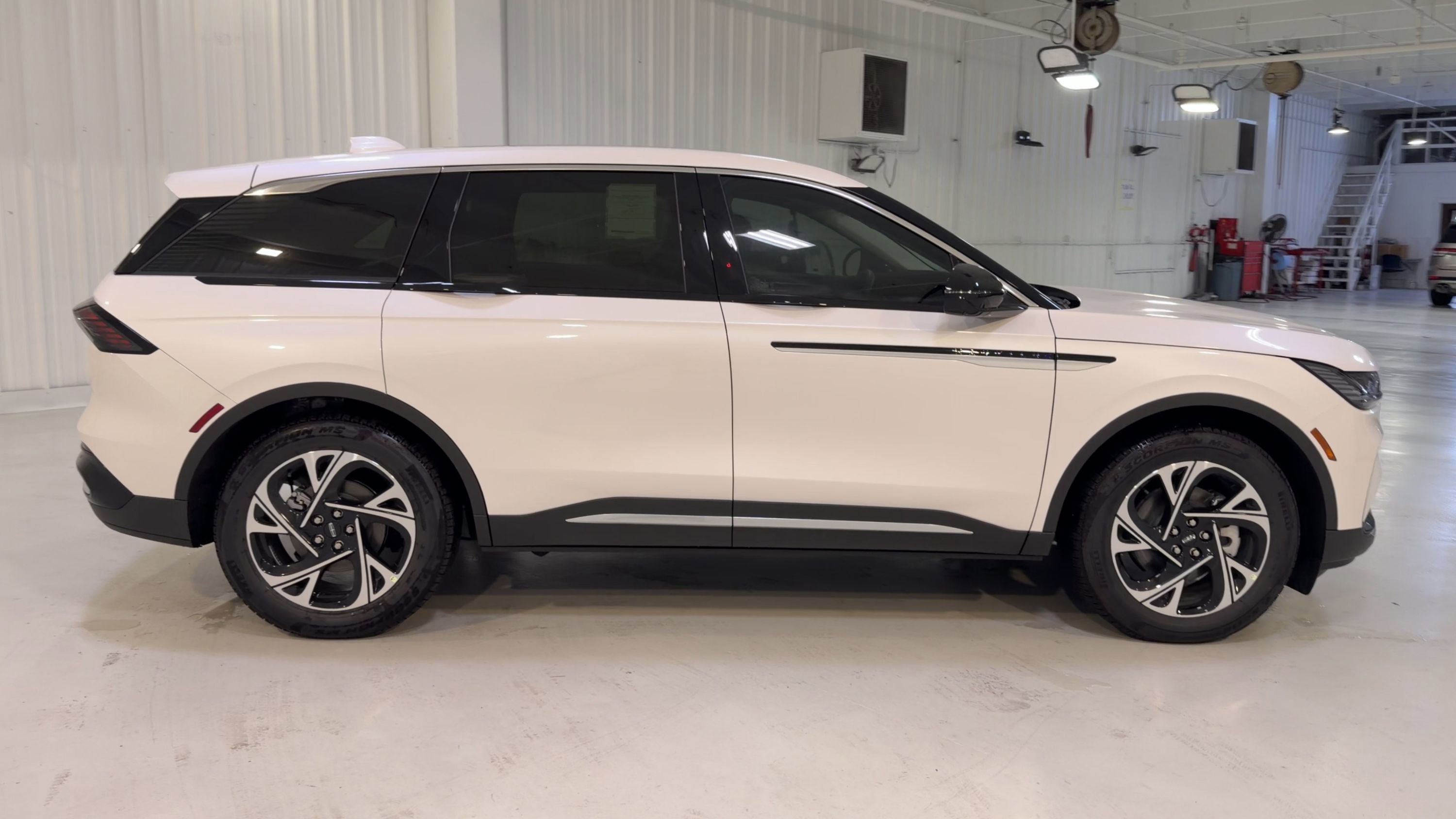 2026 Lincoln Nautilus Premiere Hybrid