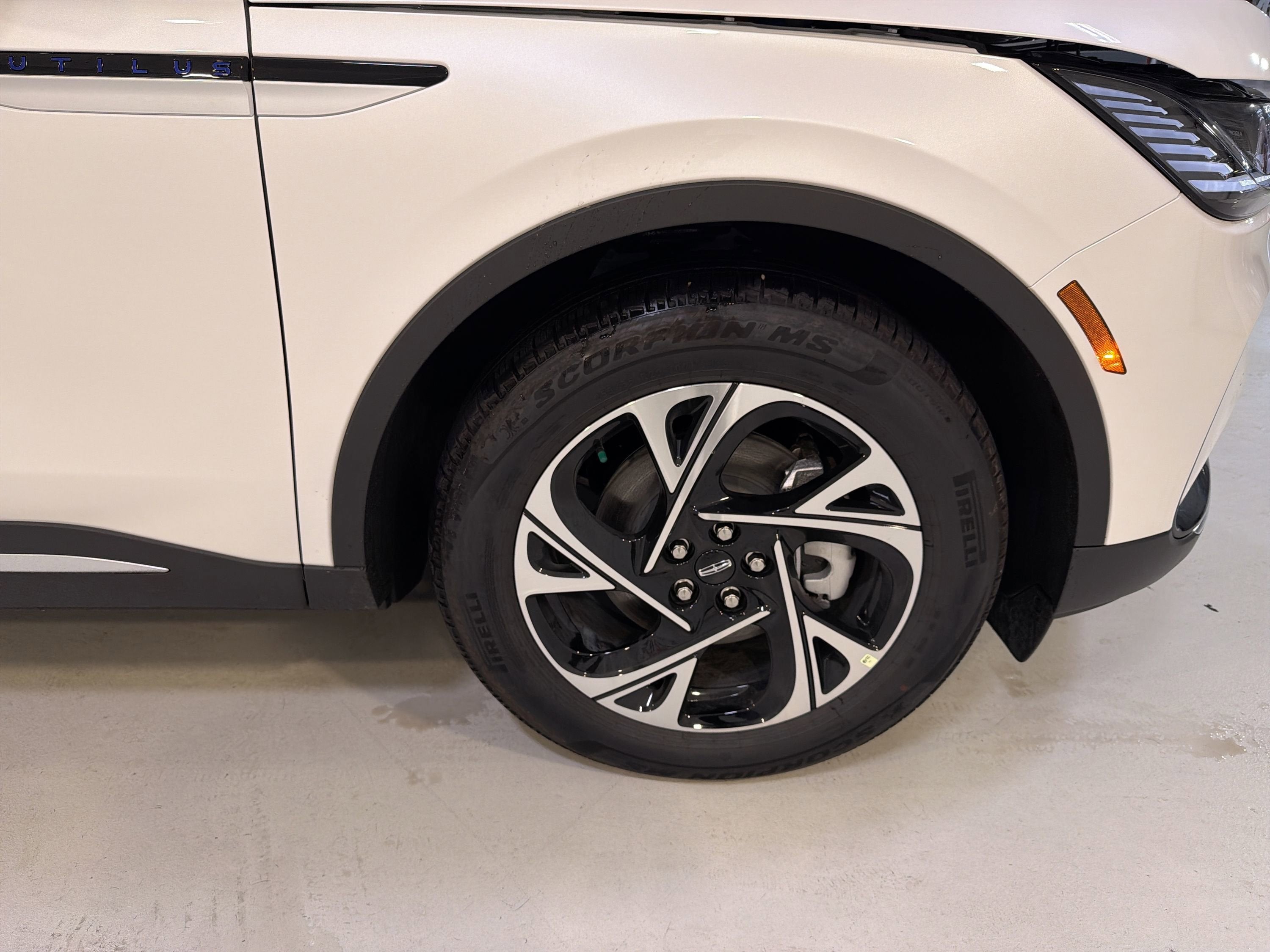 2026 Lincoln Nautilus Premiere Hybrid
