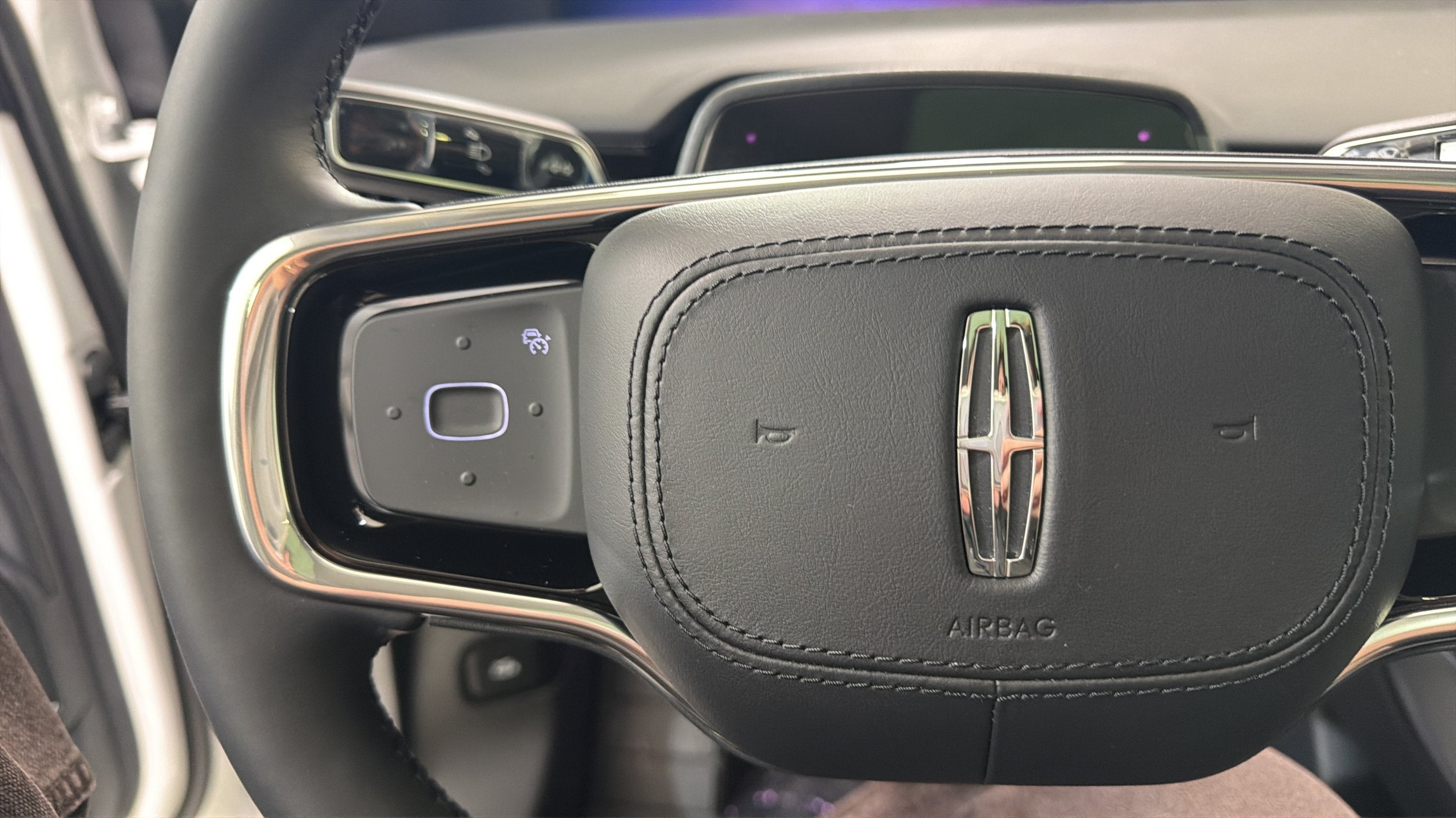 2026 Lincoln Nautilus Premiere Hybrid