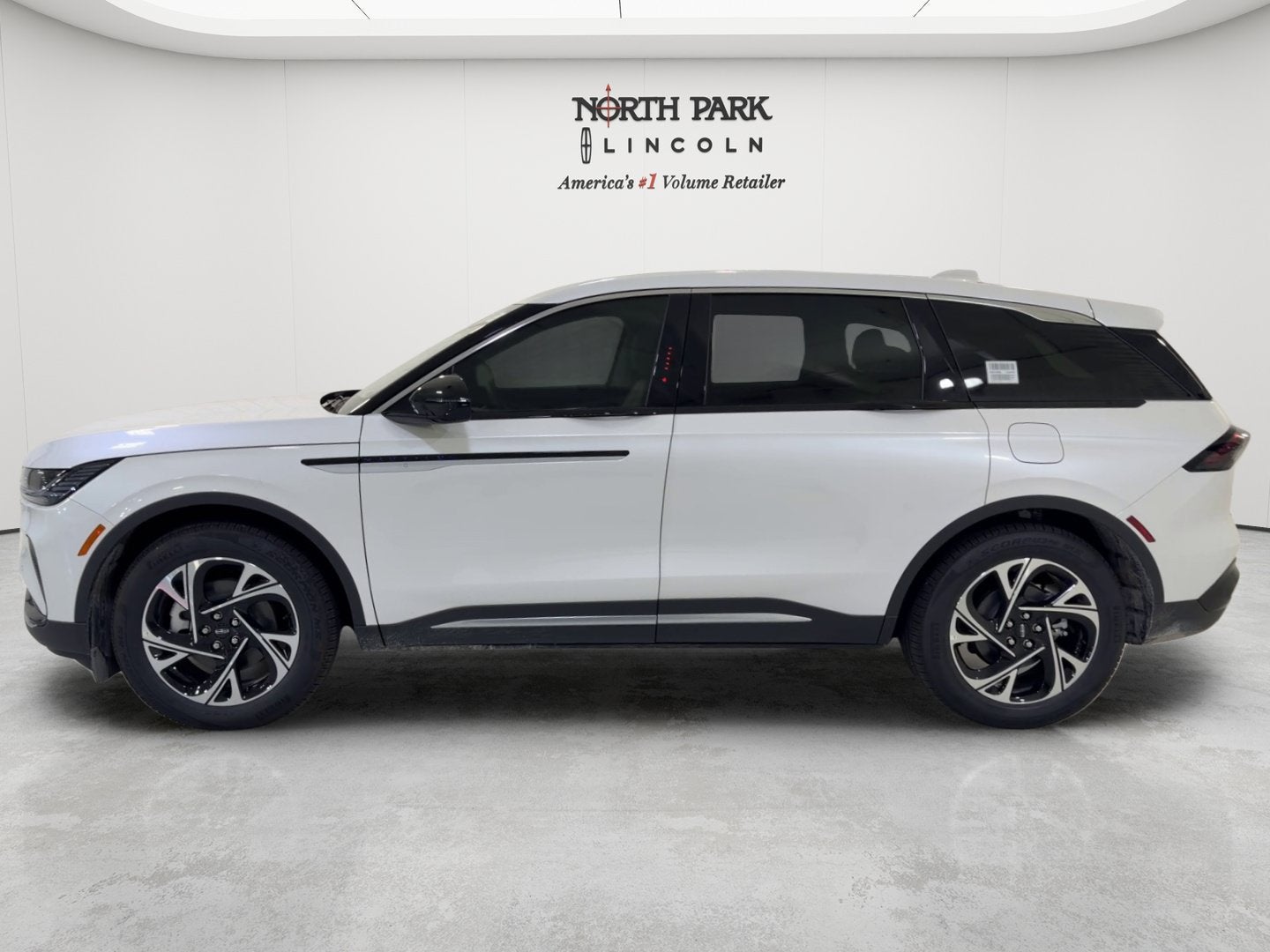 2026 Lincoln Nautilus Premiere Hybrid