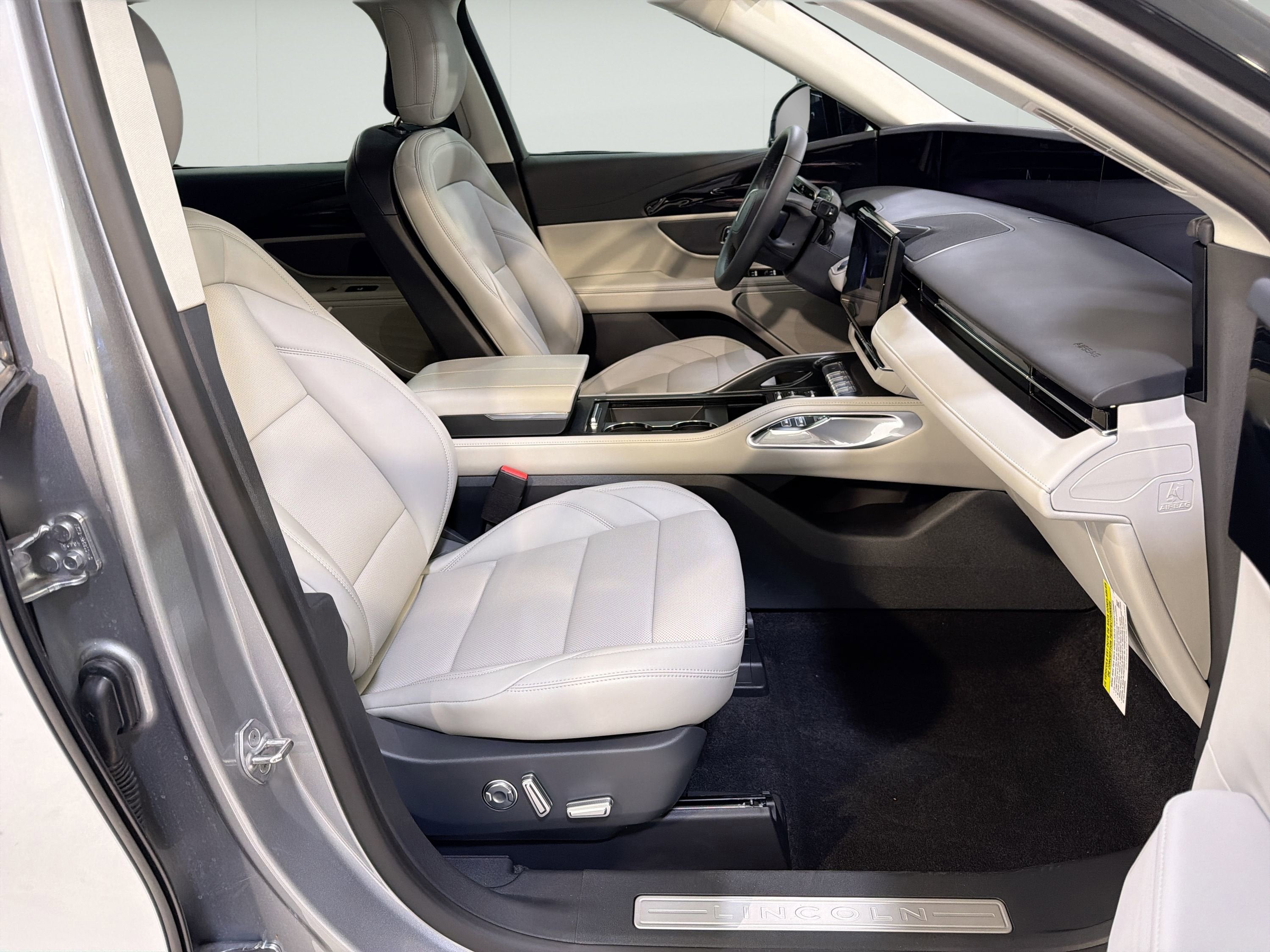 2026 Lincoln Nautilus Premiere Hybrid