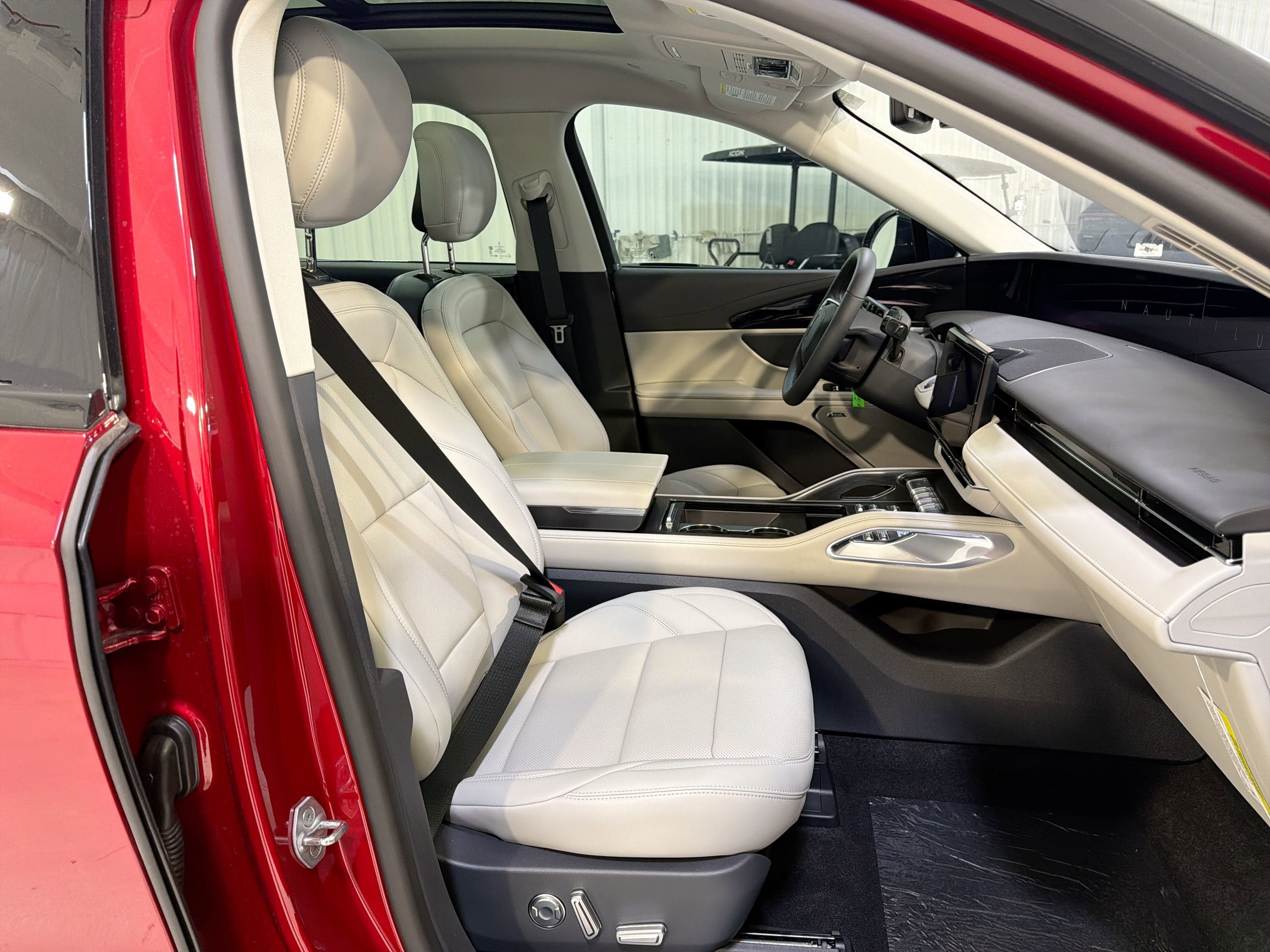 2026 Lincoln Nautilus Premiere Hybrid