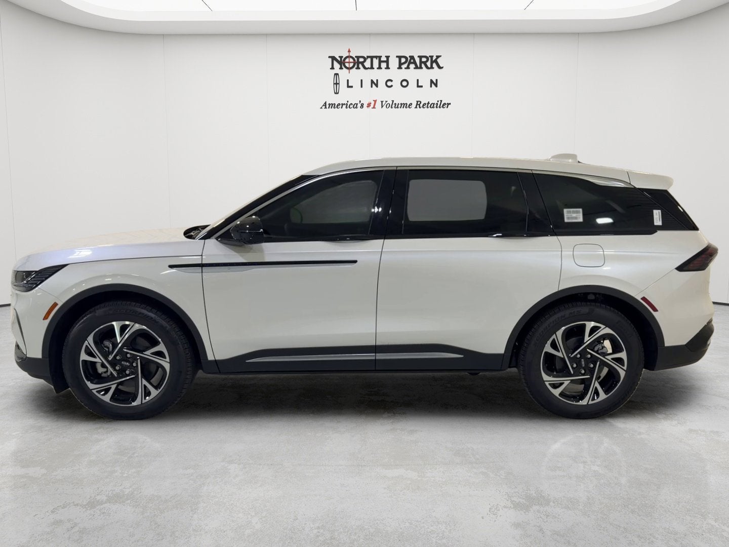 2026 Lincoln Nautilus Premiere Hybrid