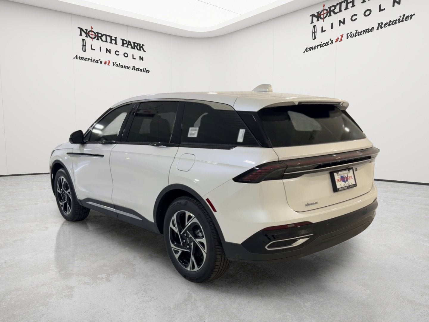 2026 Lincoln Nautilus Premiere Hybrid