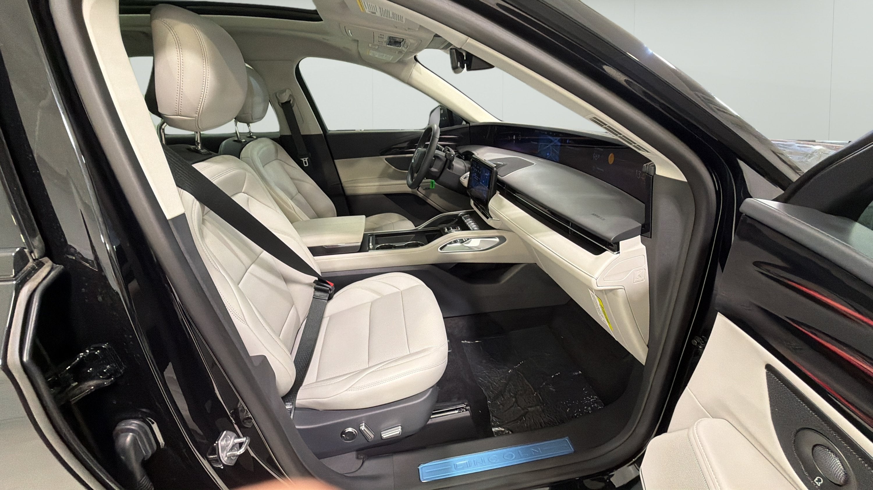 2026 Lincoln Nautilus Premiere Hybrid