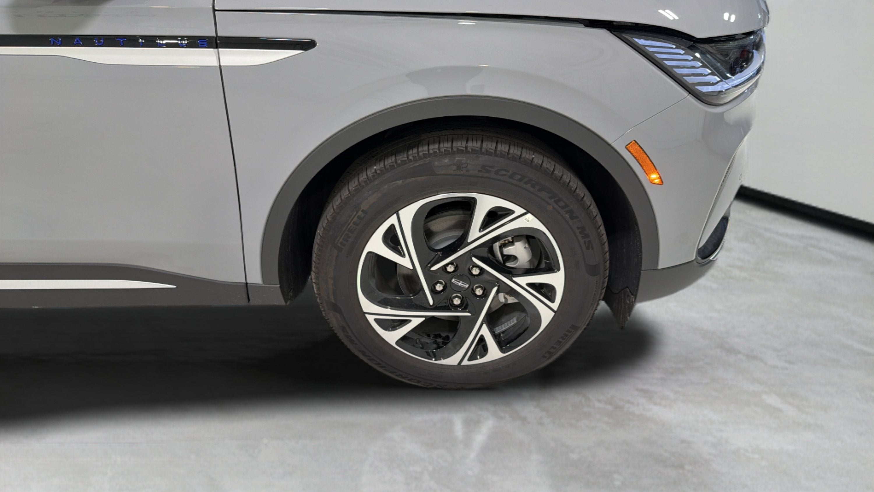 2026 Lincoln Nautilus Premiere Hybrid