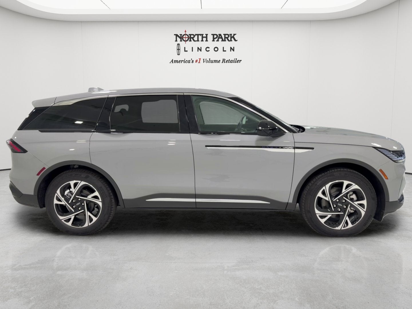 2026 Lincoln Nautilus Premiere Hybrid