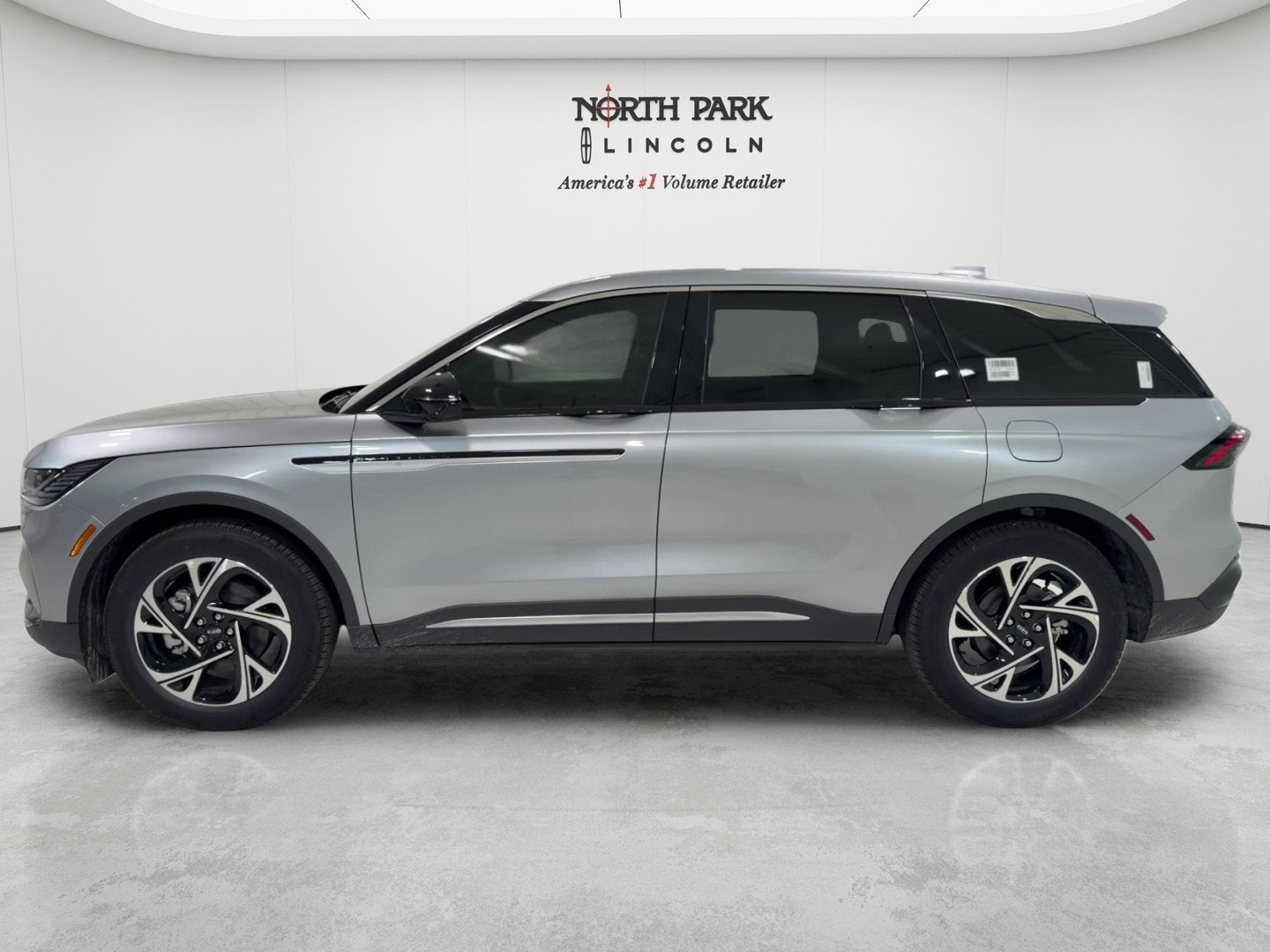 2026 Lincoln Nautilus Premiere Hybrid