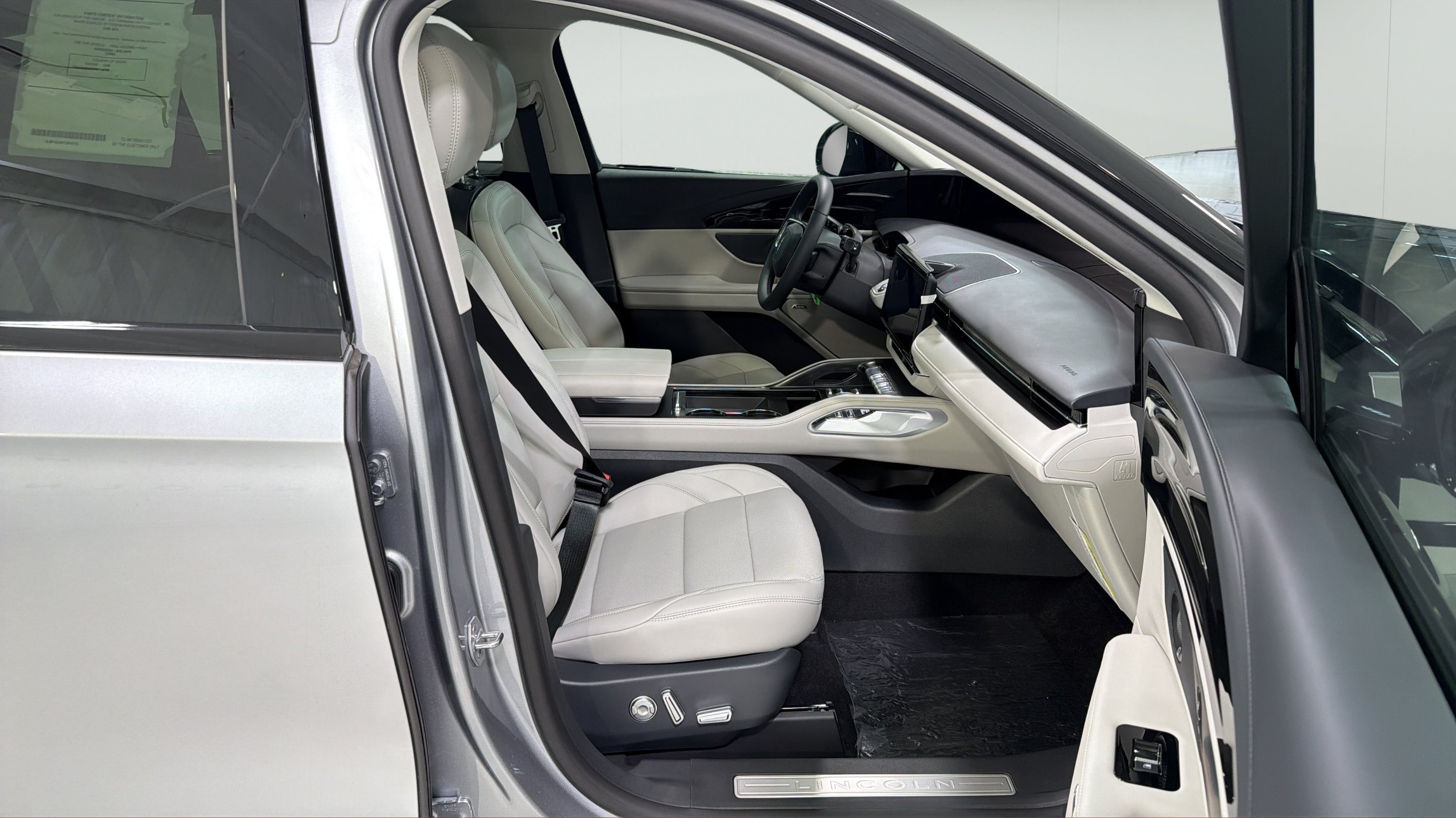 2026 Lincoln Nautilus Premiere Hybrid