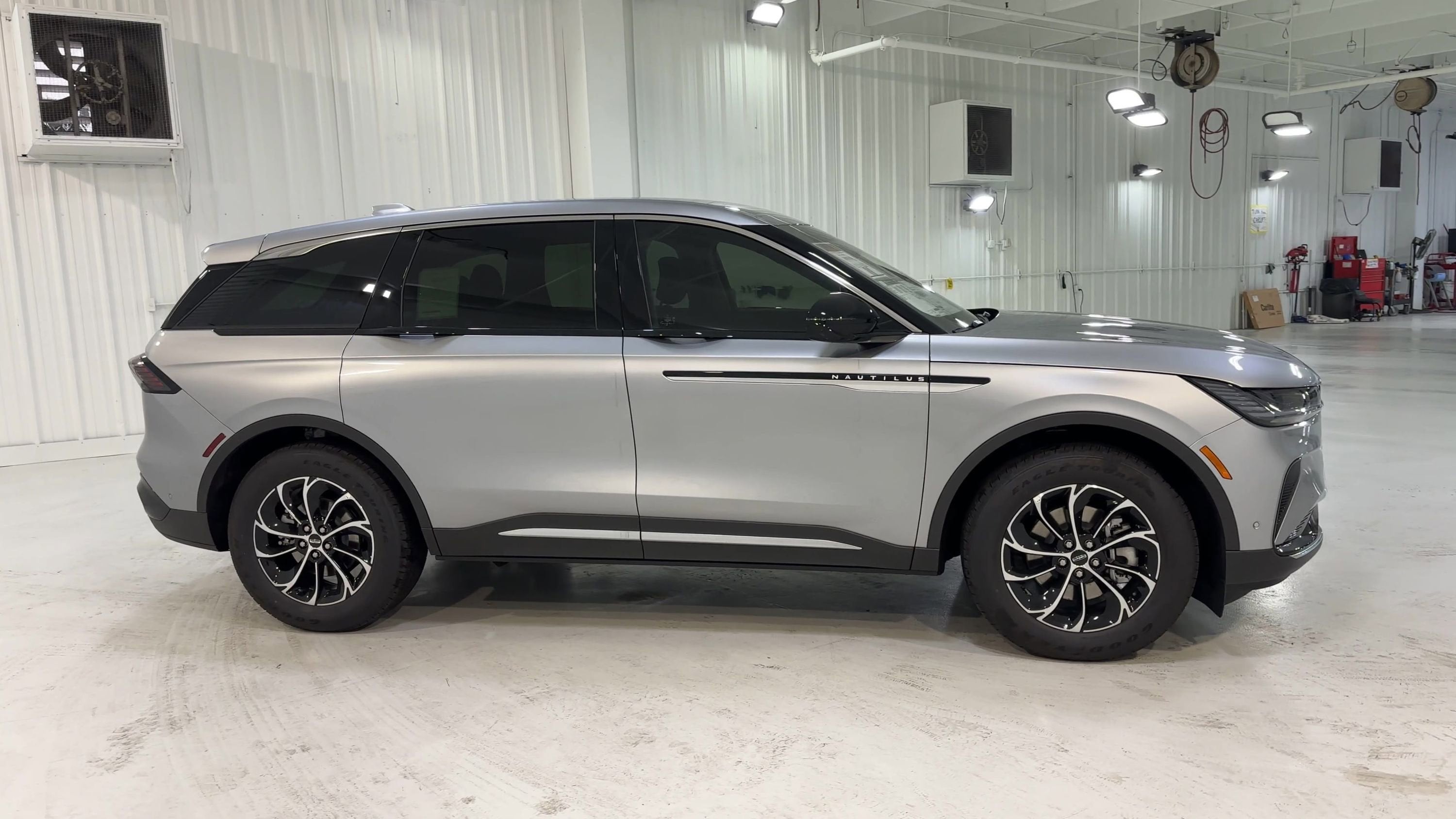 2026 Lincoln Nautilus Premiere Hybrid