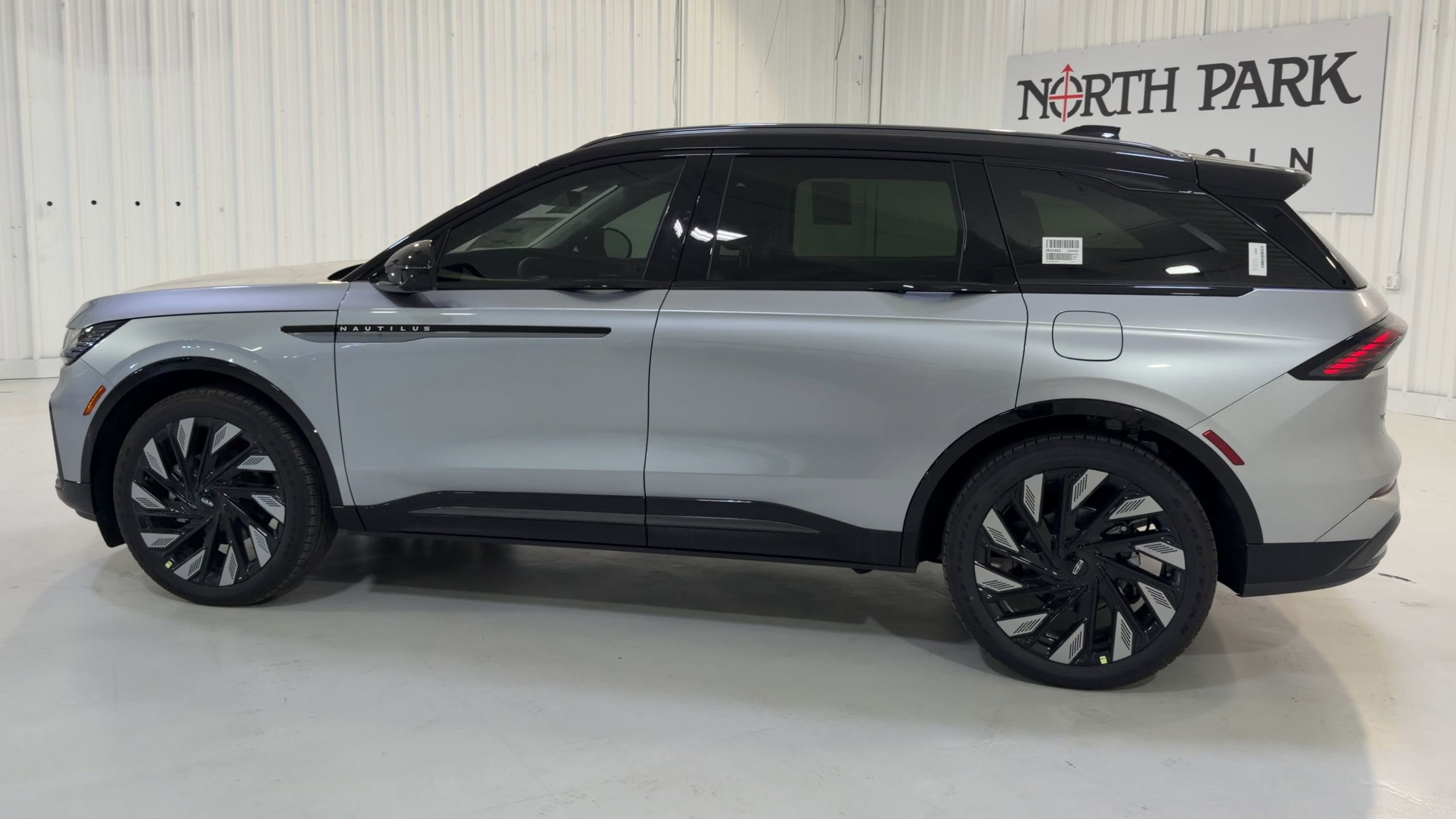 2026 Lincoln Nautilus Reserve Hybrid