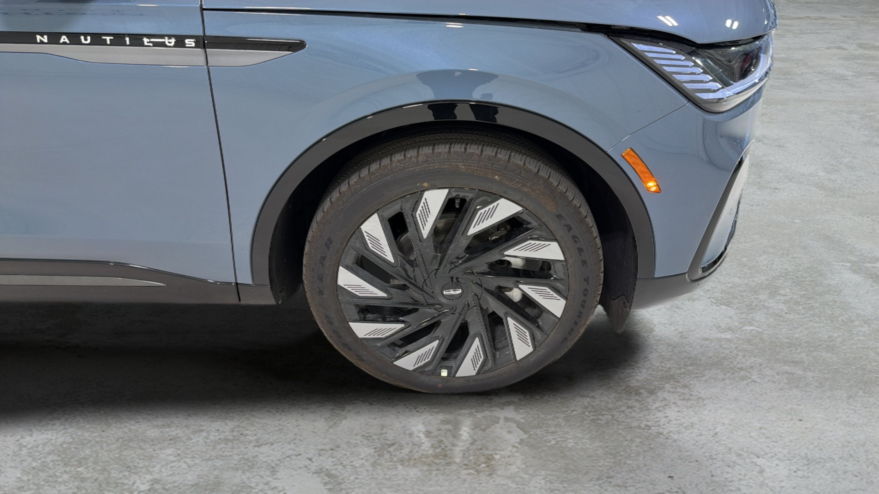 2026 Lincoln Nautilus Reserve Hybrid
