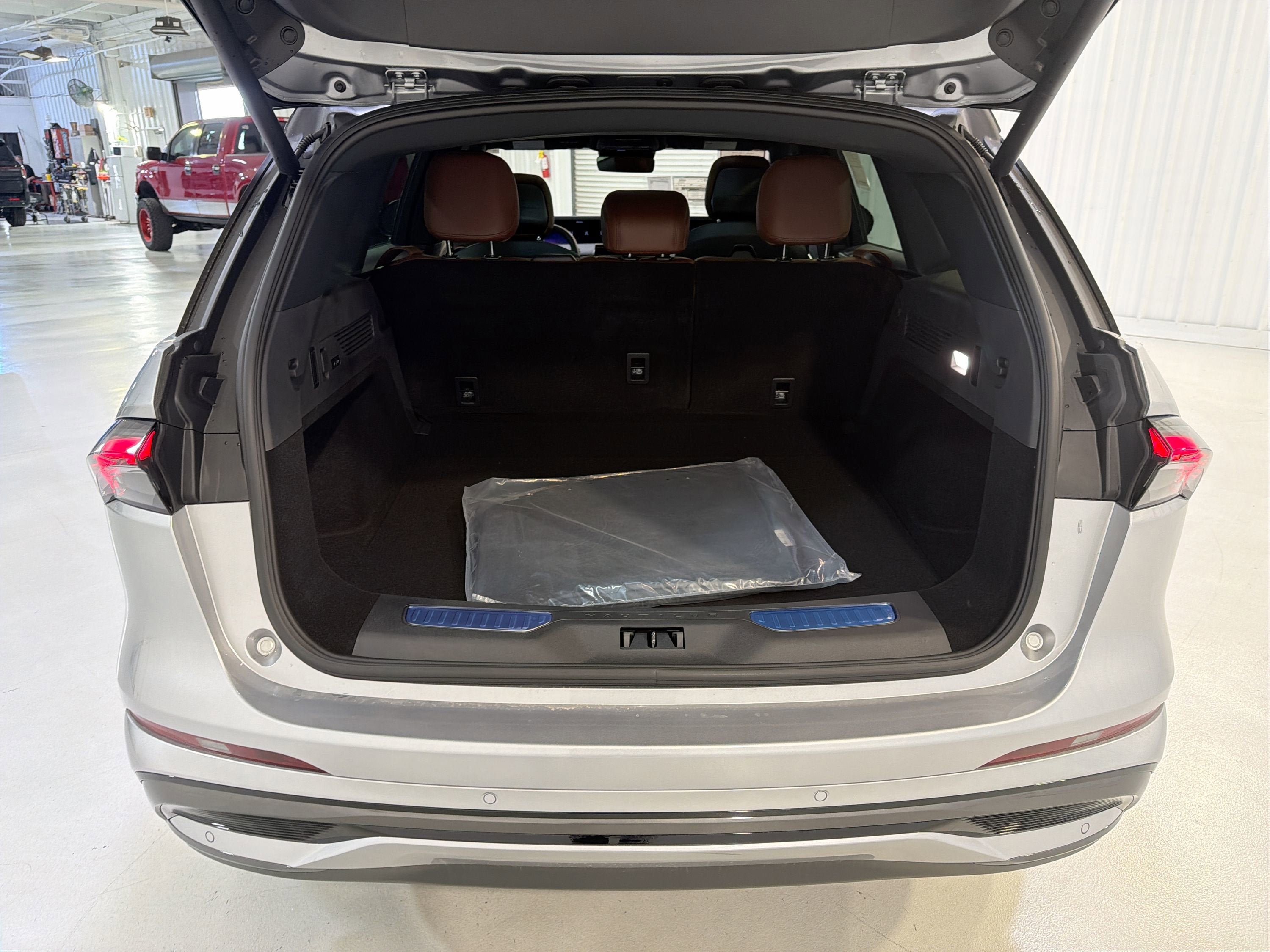 2026 Lincoln Nautilus Reserve Hybrid