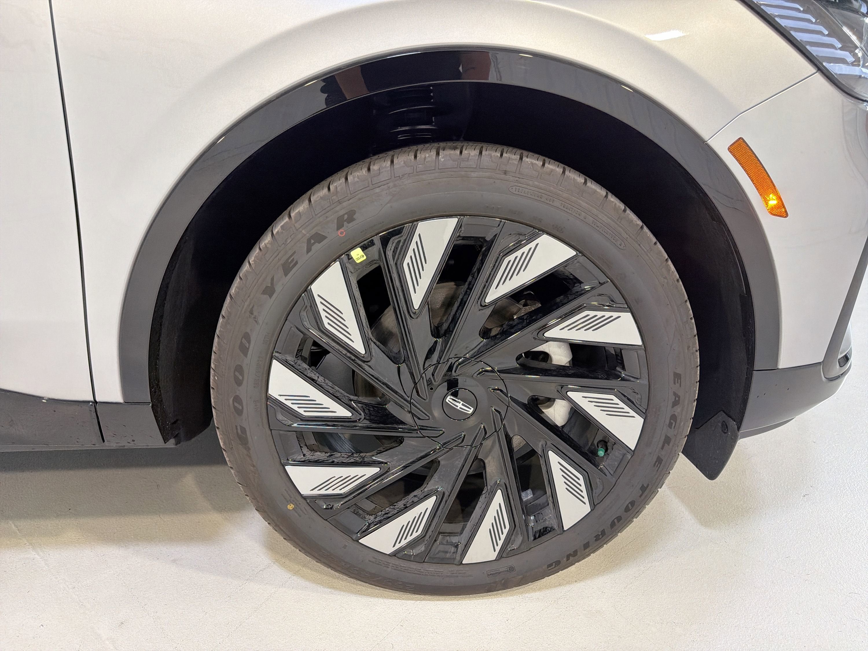 2026 Lincoln Nautilus Reserve Hybrid