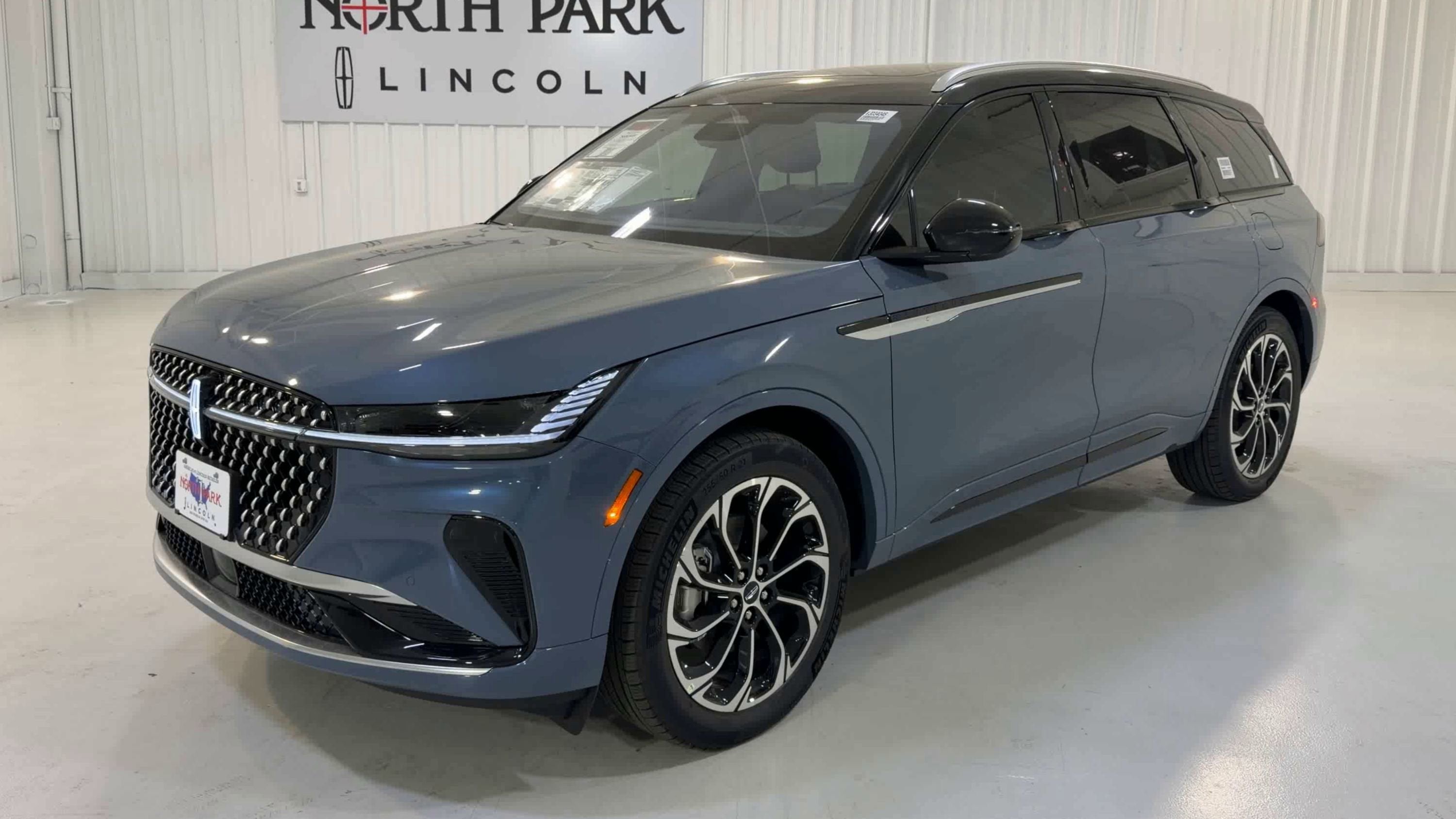 2026 Lincoln Nautilus Reserve Hybrid