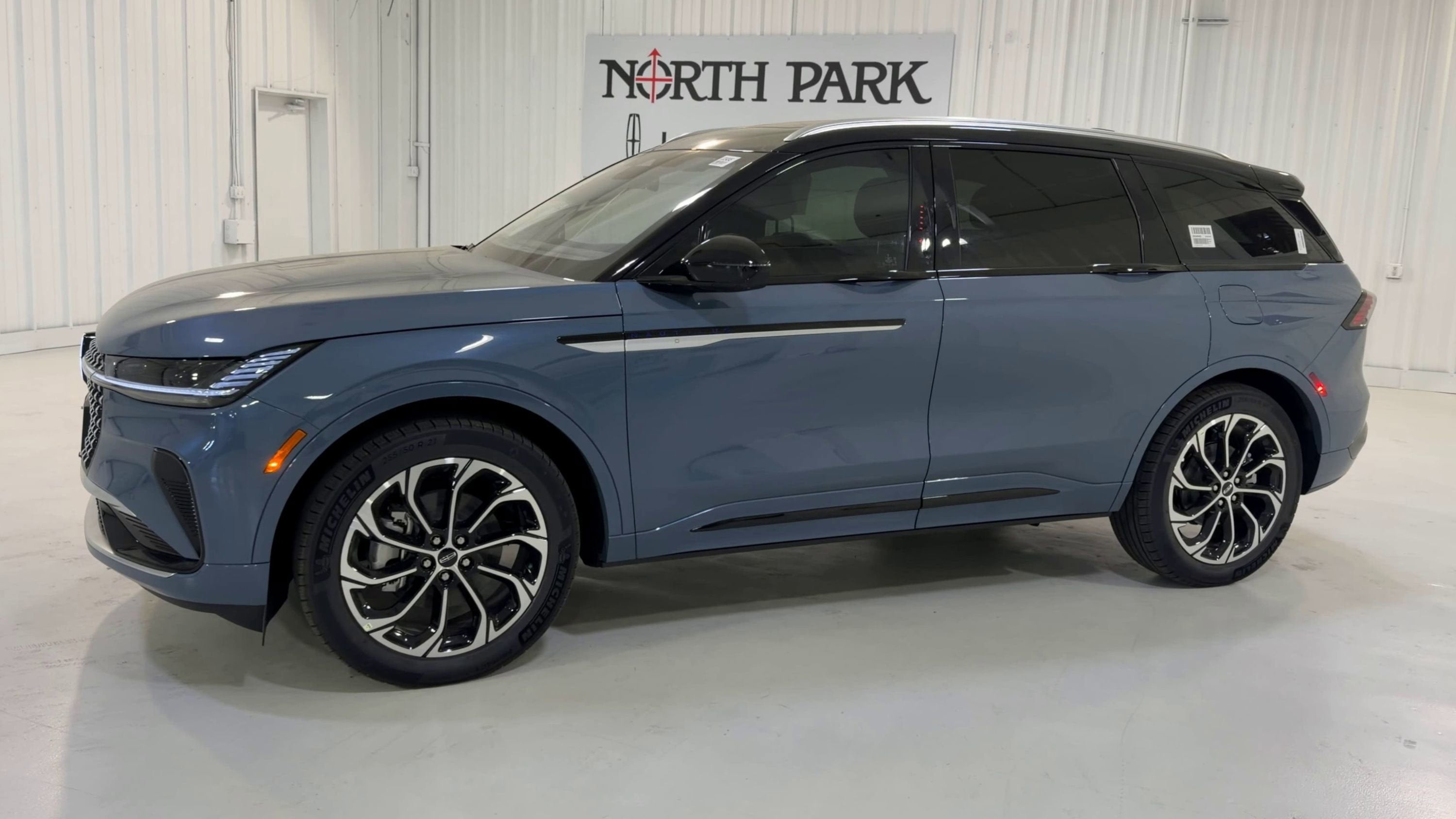 2026 Lincoln Nautilus Reserve Hybrid