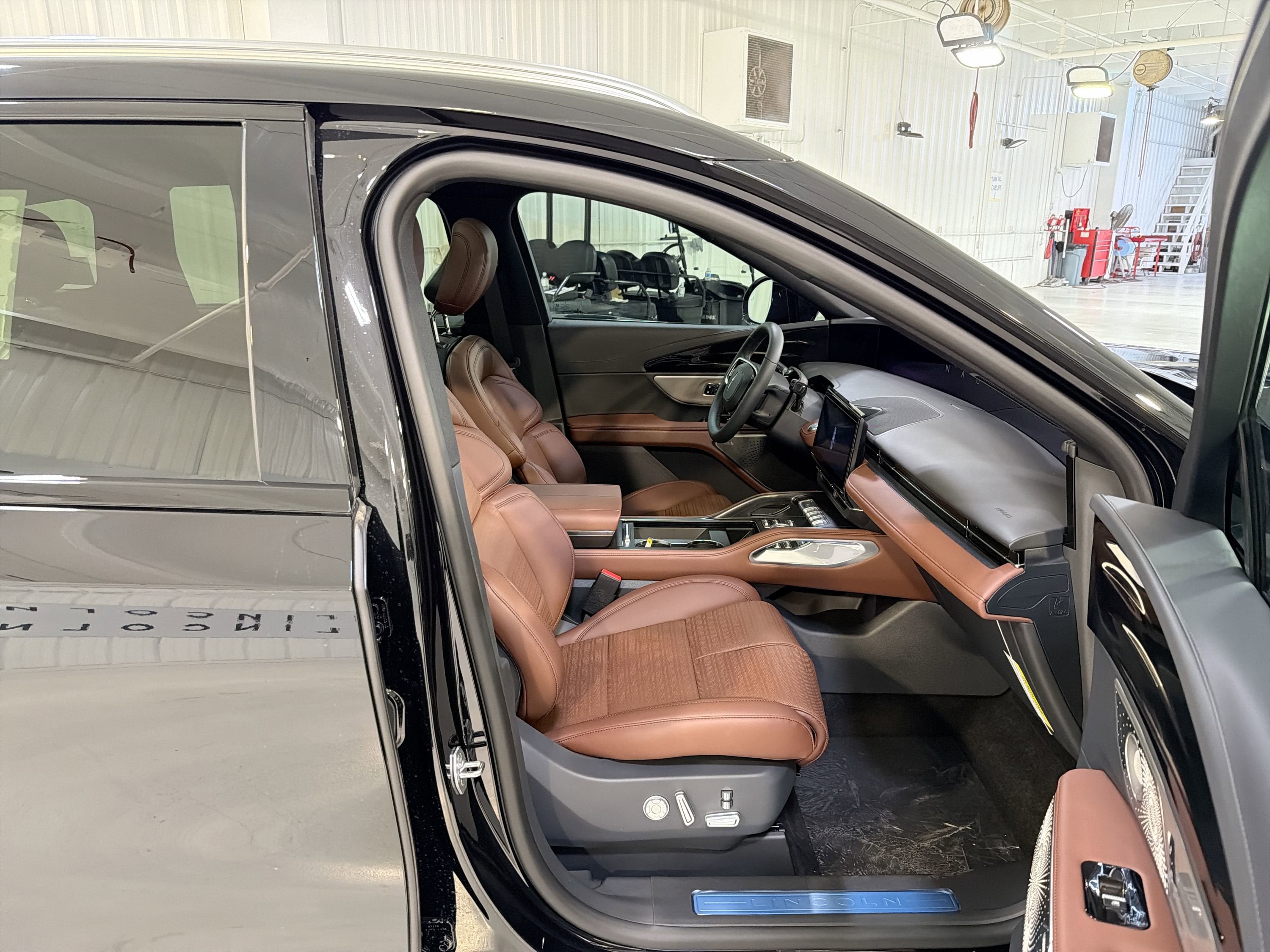 2026 Lincoln Nautilus Reserve Hybrid