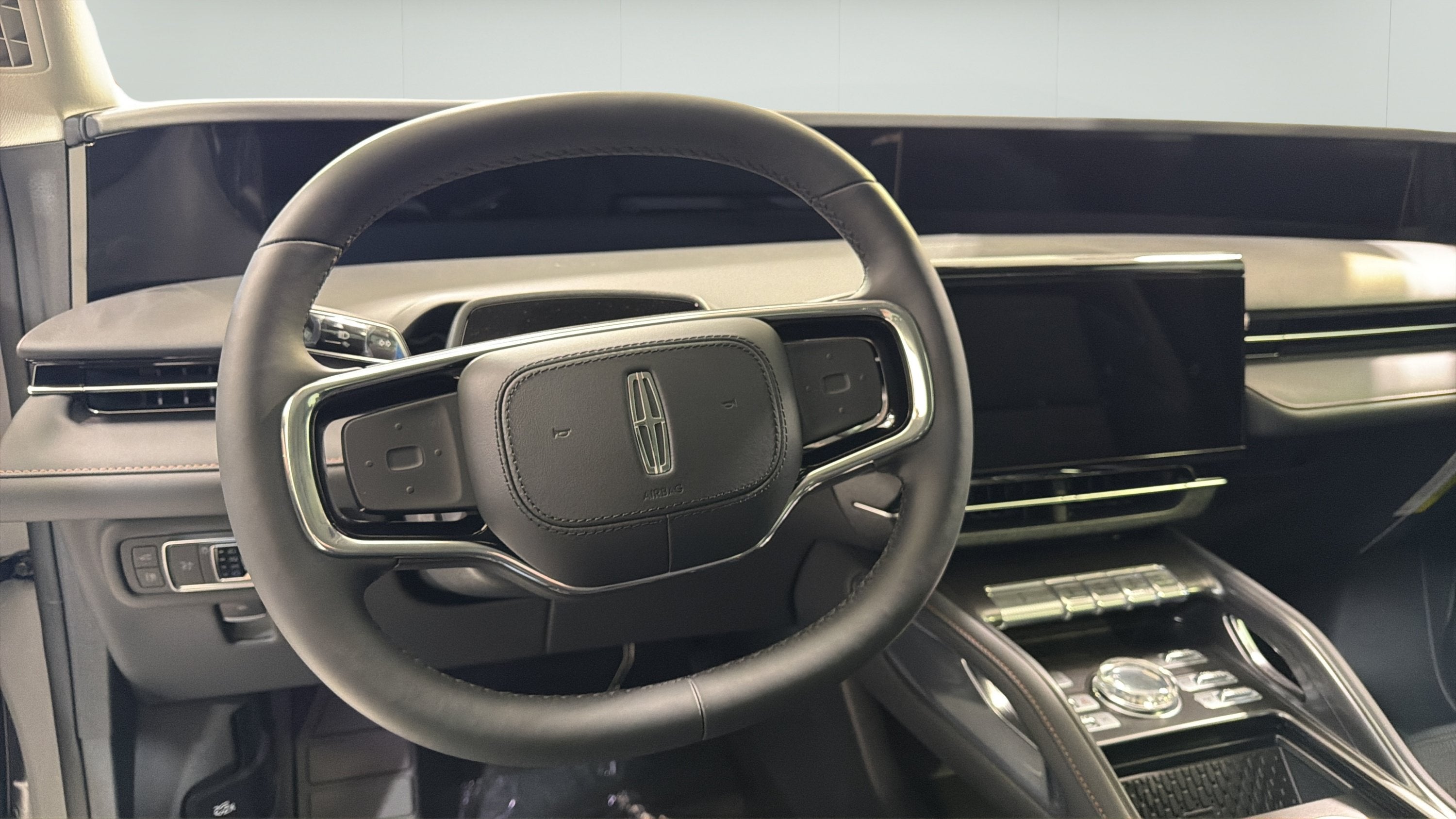 2026 Lincoln Nautilus Reserve Hybrid