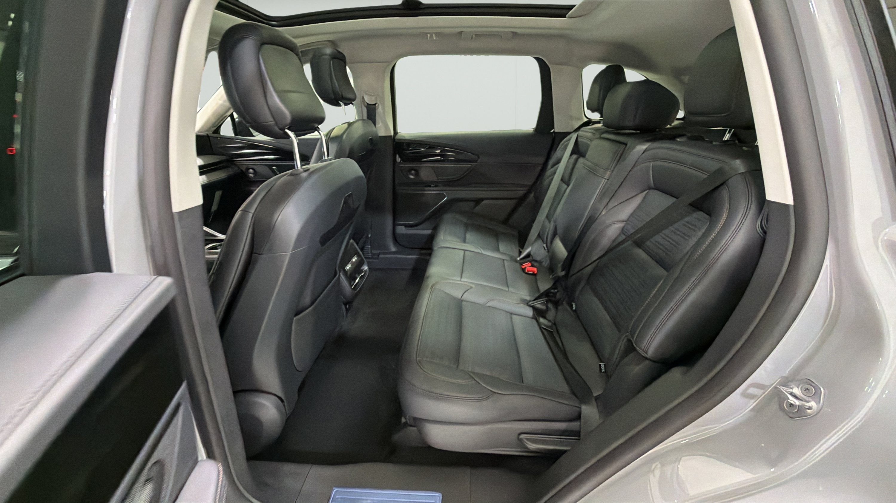 2026 Lincoln Nautilus Reserve Hybrid