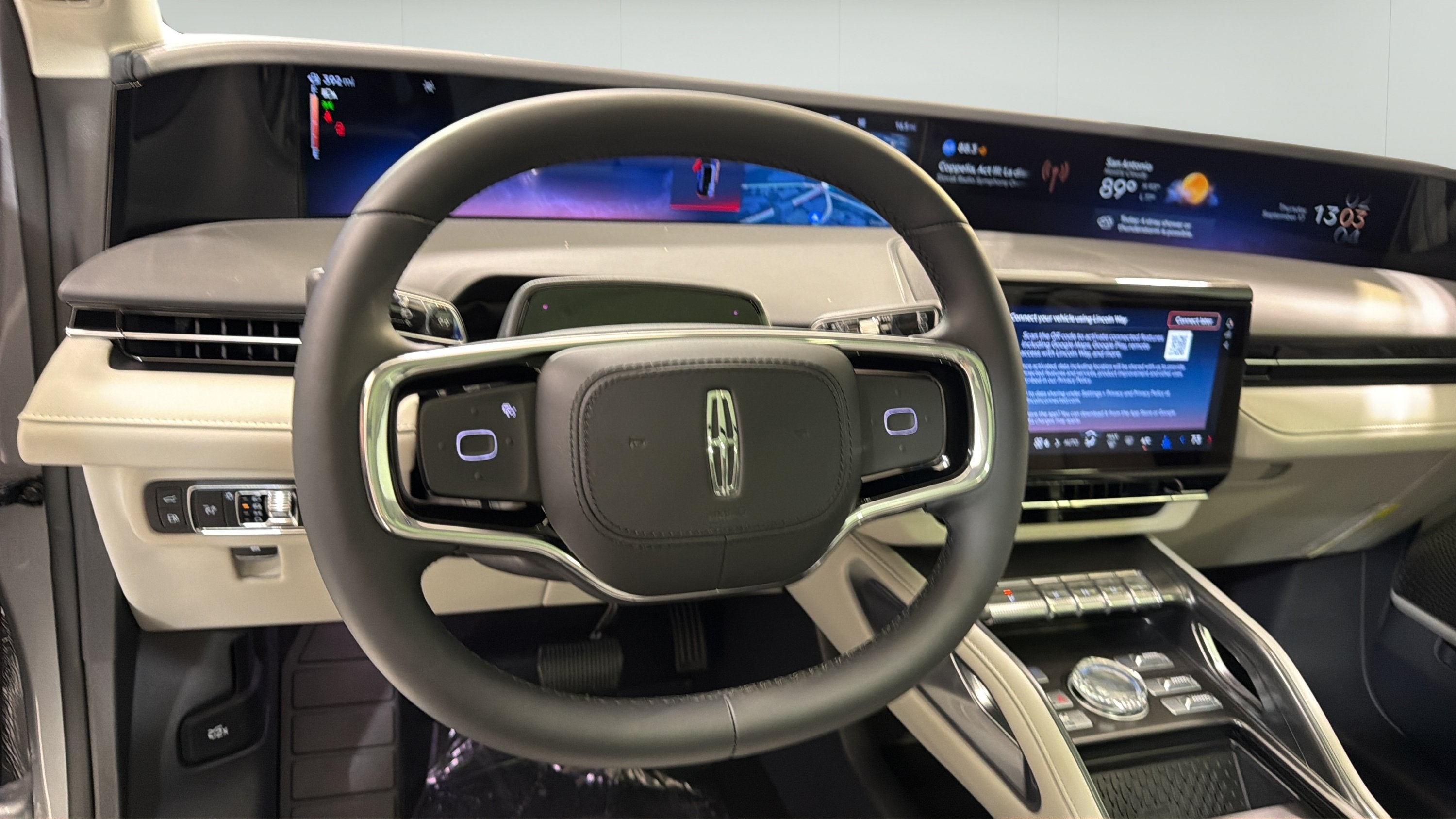 2026 Lincoln Nautilus Reserve Hybrid