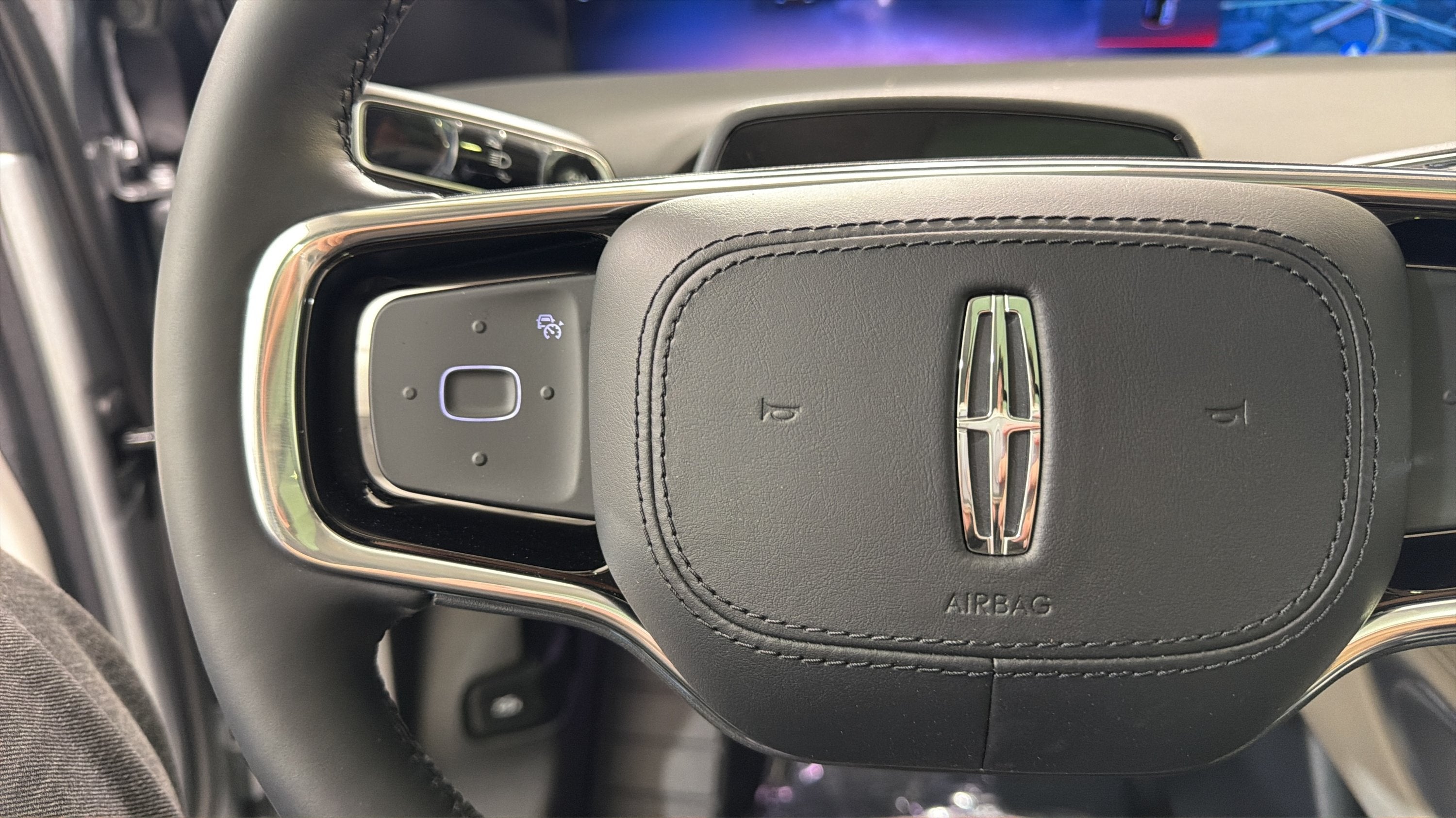 2026 Lincoln Nautilus Reserve Hybrid