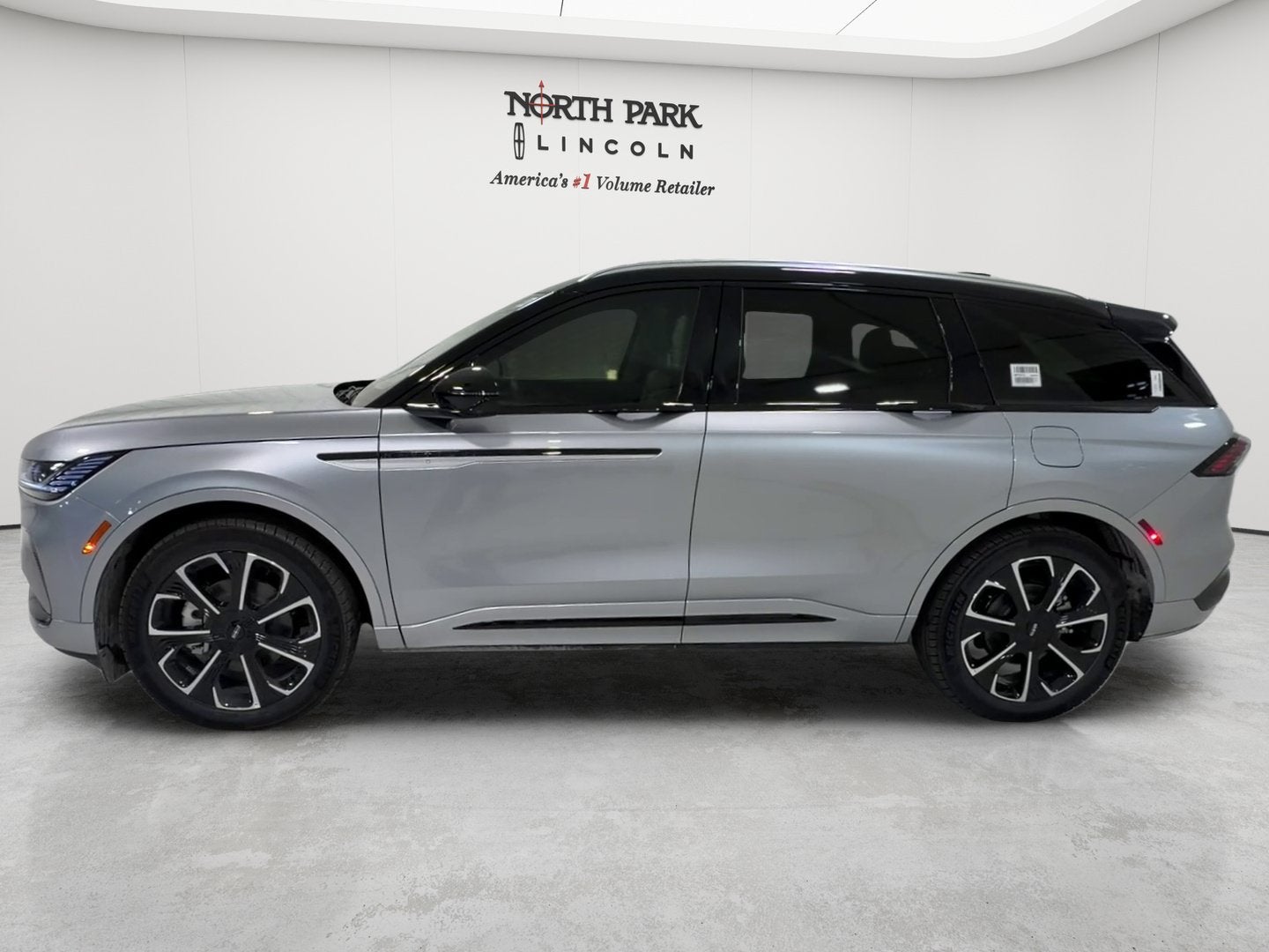 2026 Lincoln Nautilus Reserve Hybrid