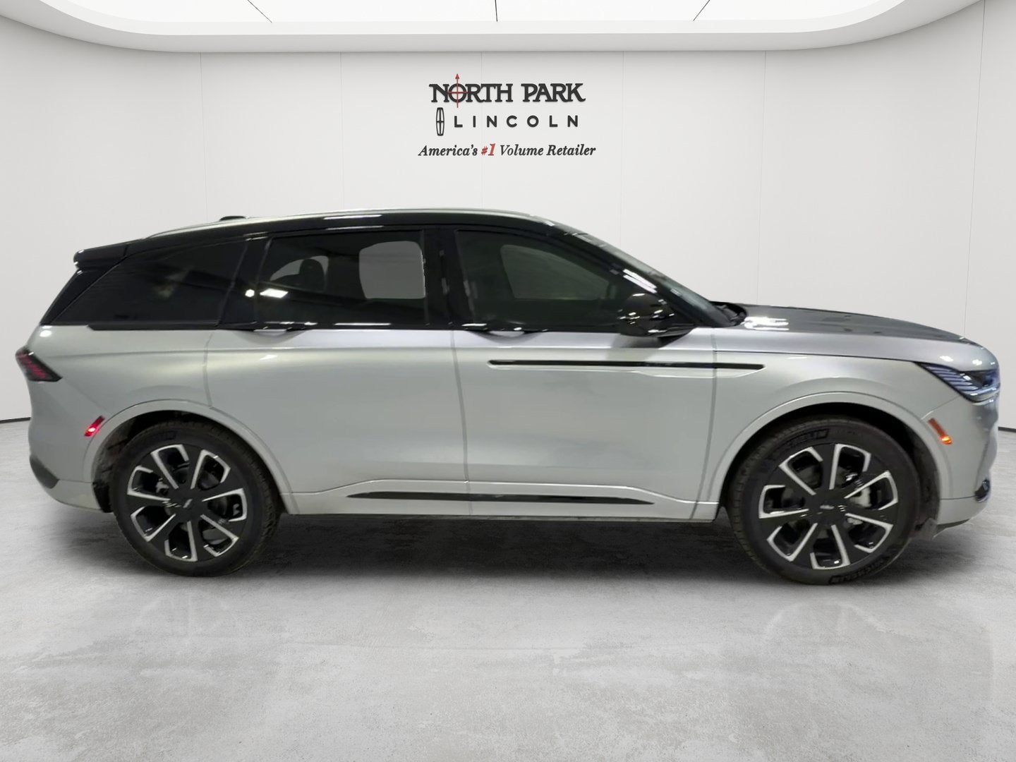 2026 Lincoln Nautilus Reserve Hybrid