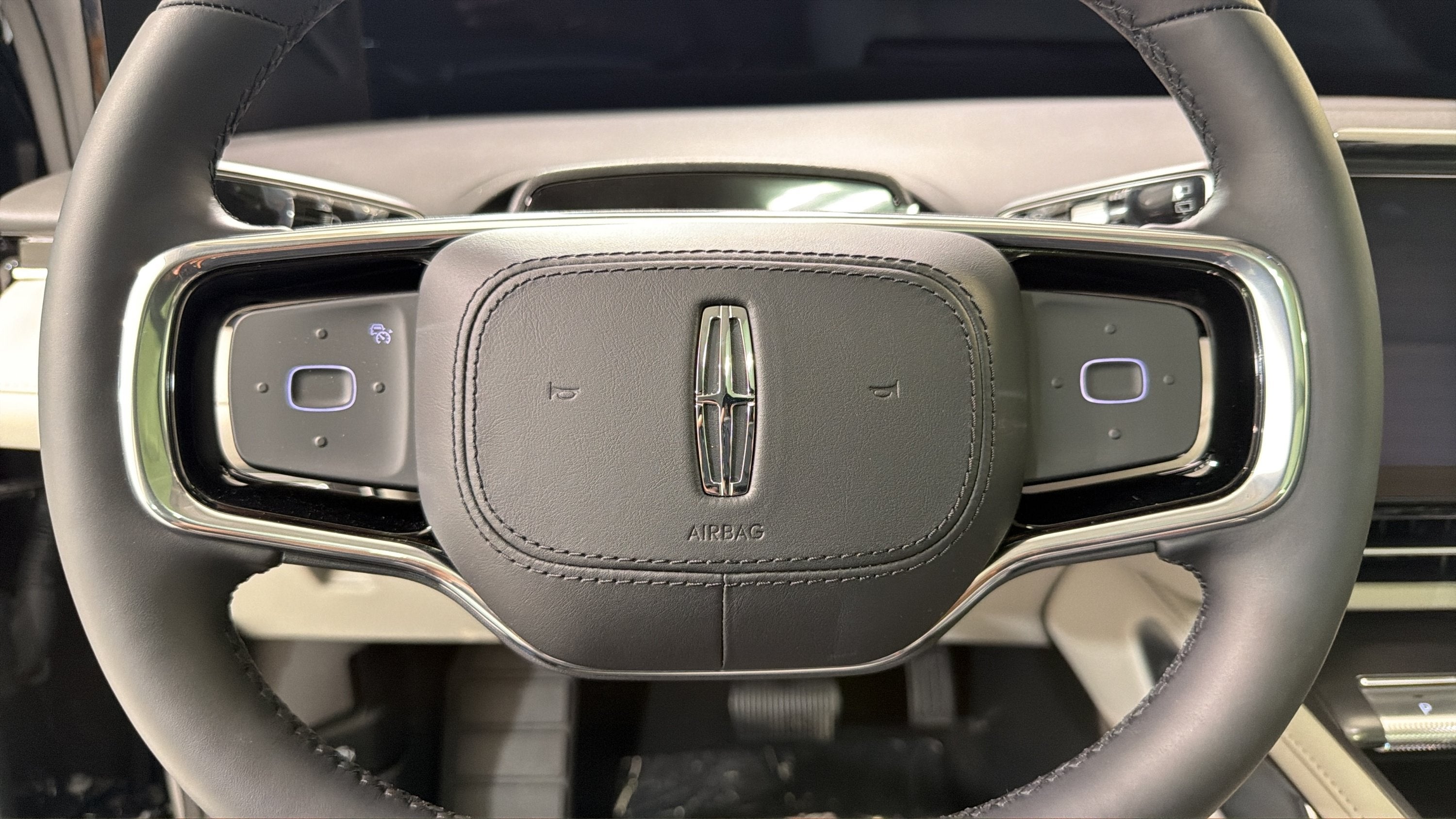 2026 Lincoln Nautilus Reserve Hybrid