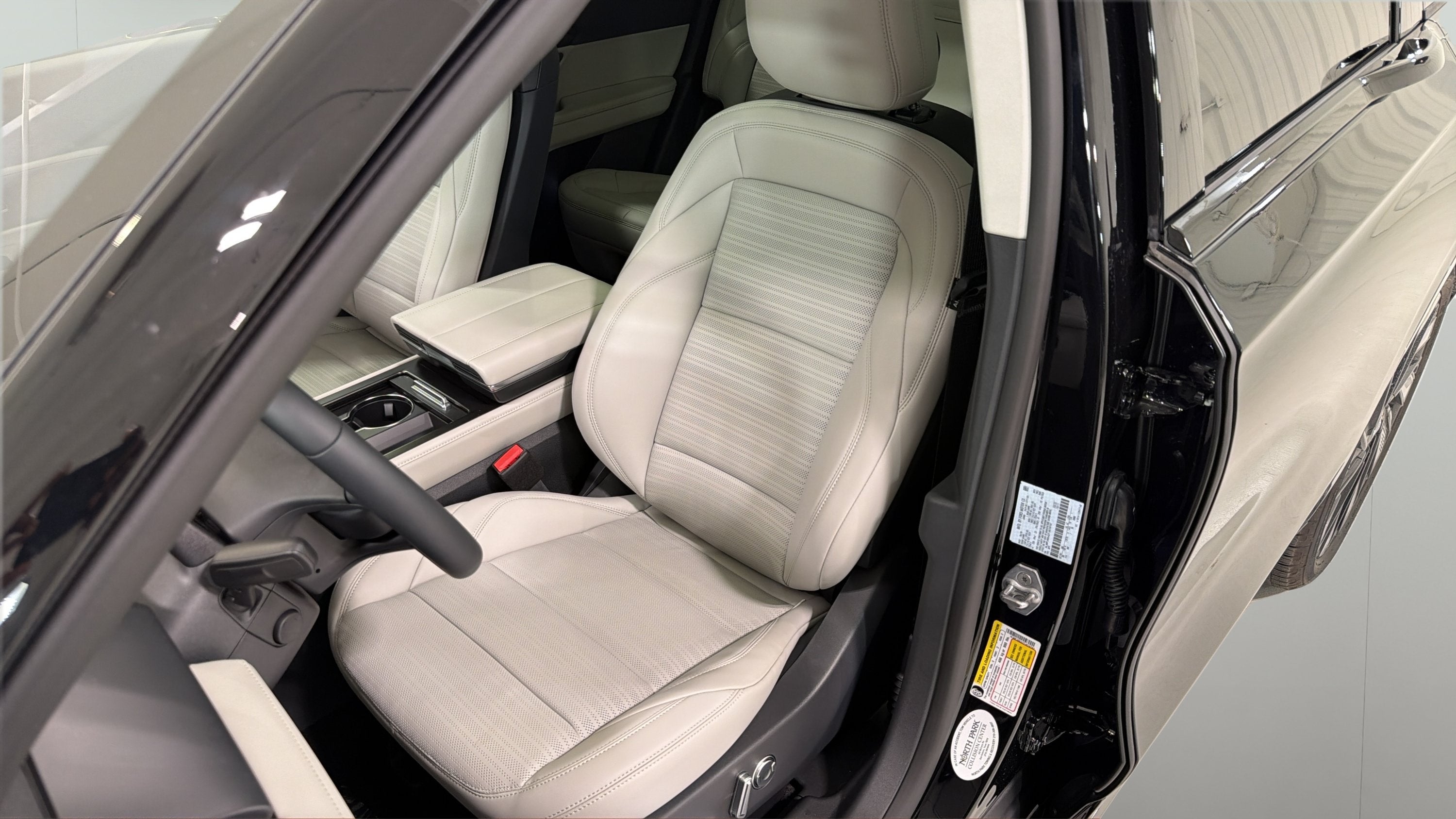 2026 Lincoln Nautilus Reserve Hybrid