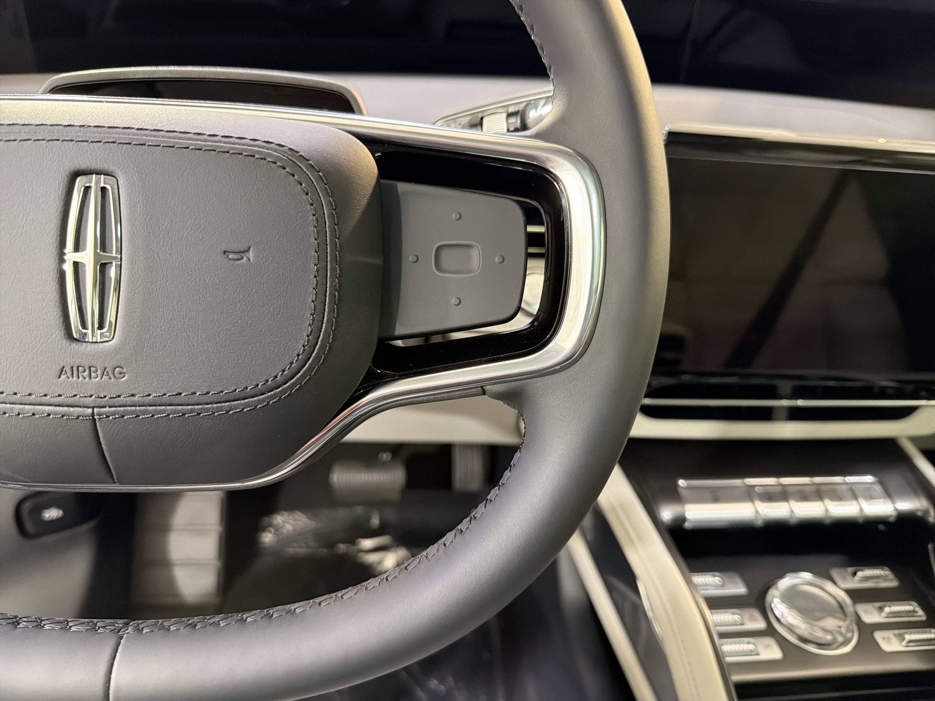 2026 Lincoln Nautilus Reserve Hybrid