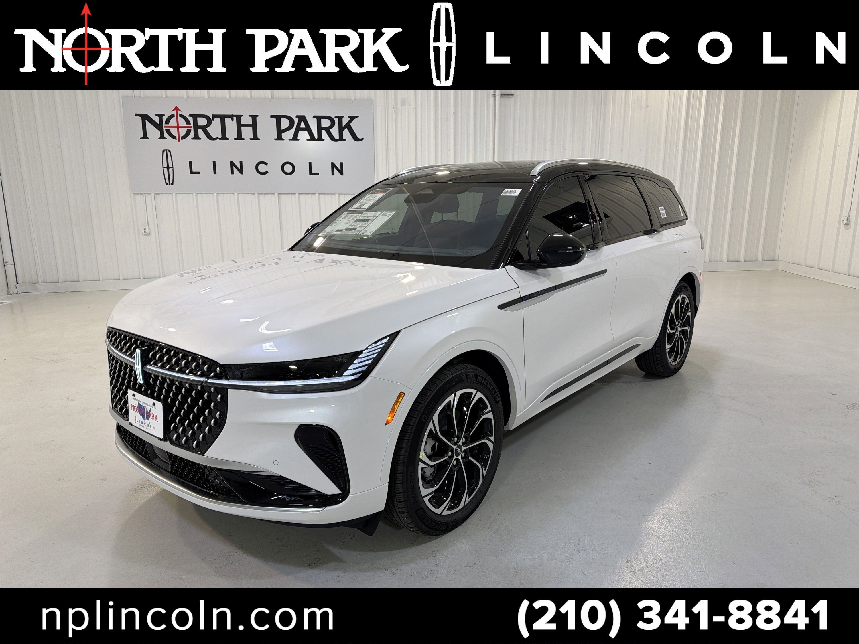 2026 Lincoln Nautilus Reserve Hybrid