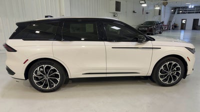 2026 Lincoln Nautilus Reserve Hybrid